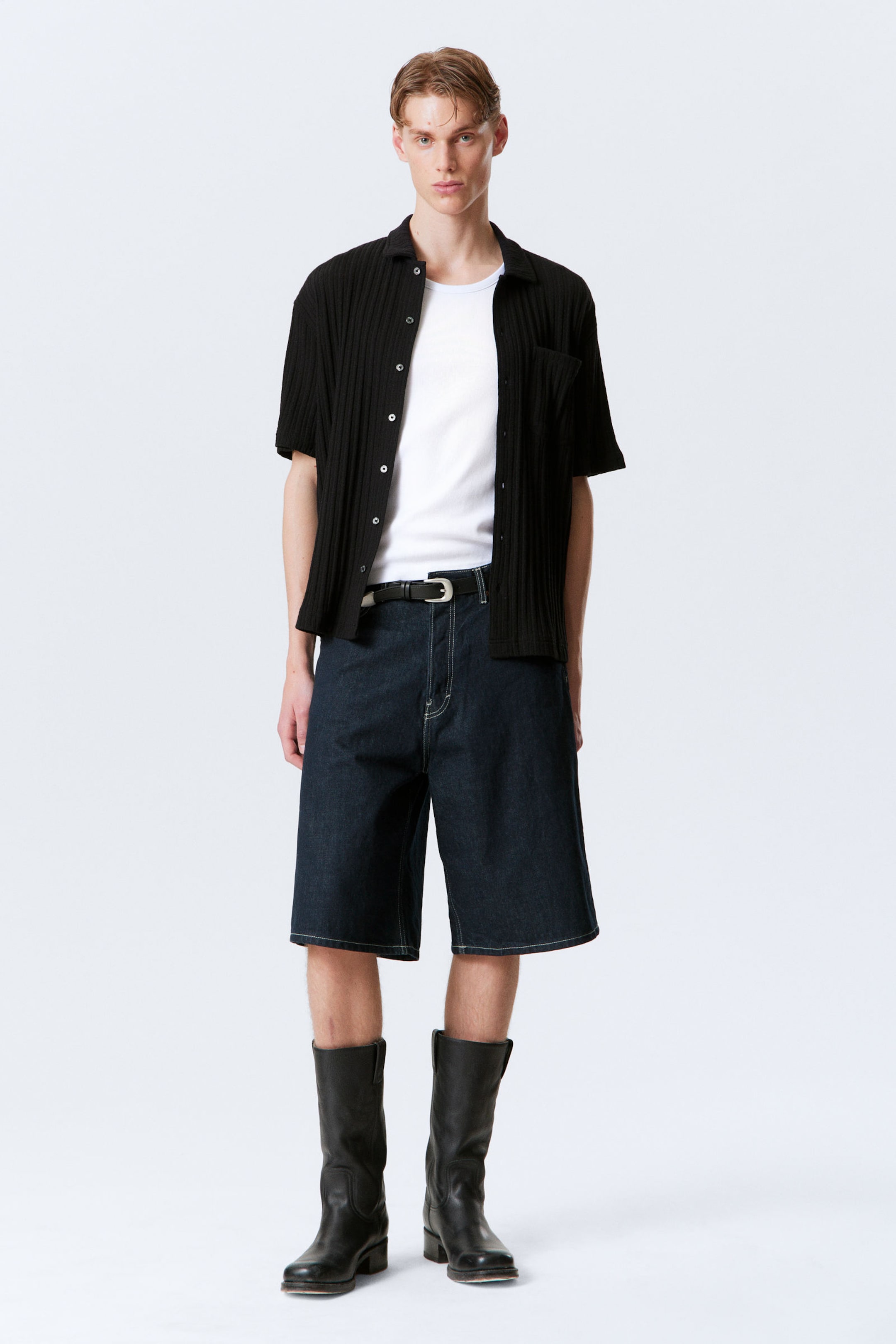 Black - Knitted Short-Sleeved Button-Up Shirt - 2