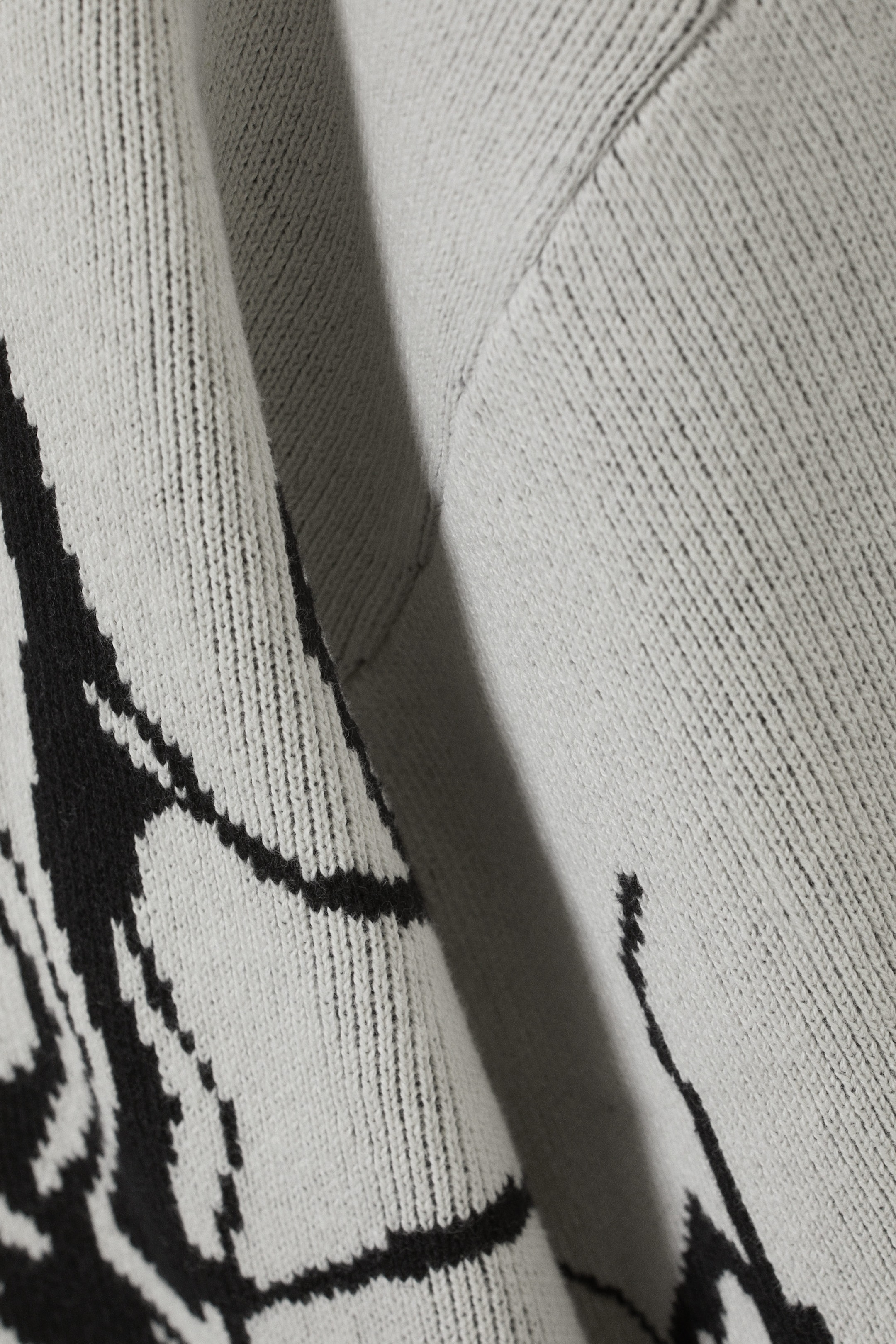 Imprimé gris gribouillages - Pull graphique en coton fin - 2