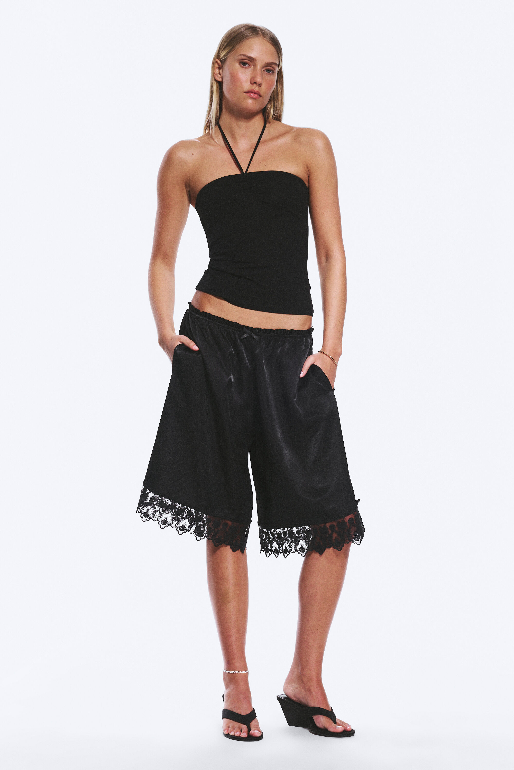 satin lace shorts - Black | Monki WW