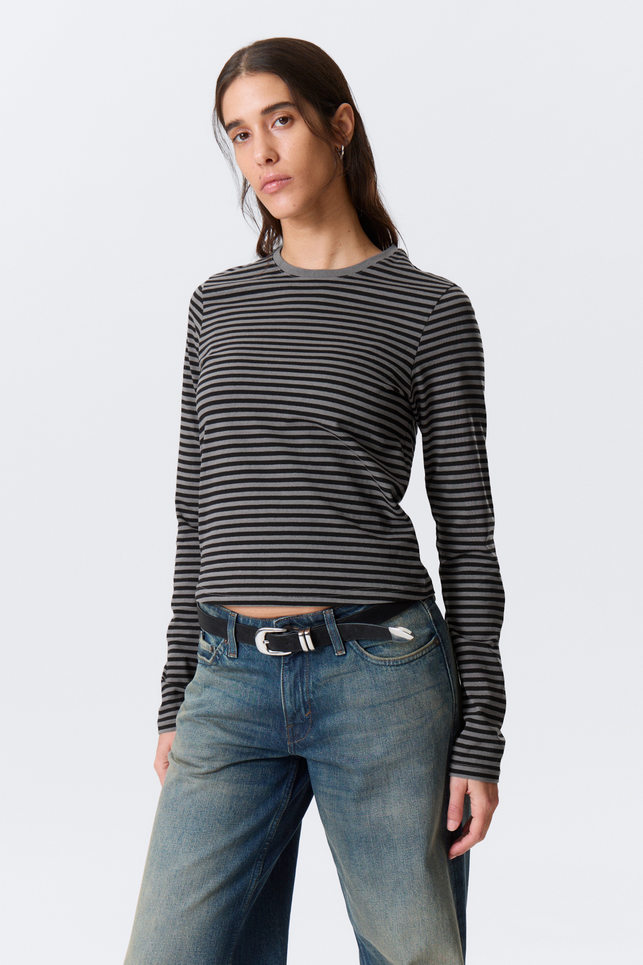 Vezi imaginea mai mare: Top slim cu mâneci lungi din bumbac - Dungi negre și gri - FEMEI | H&M RO 1