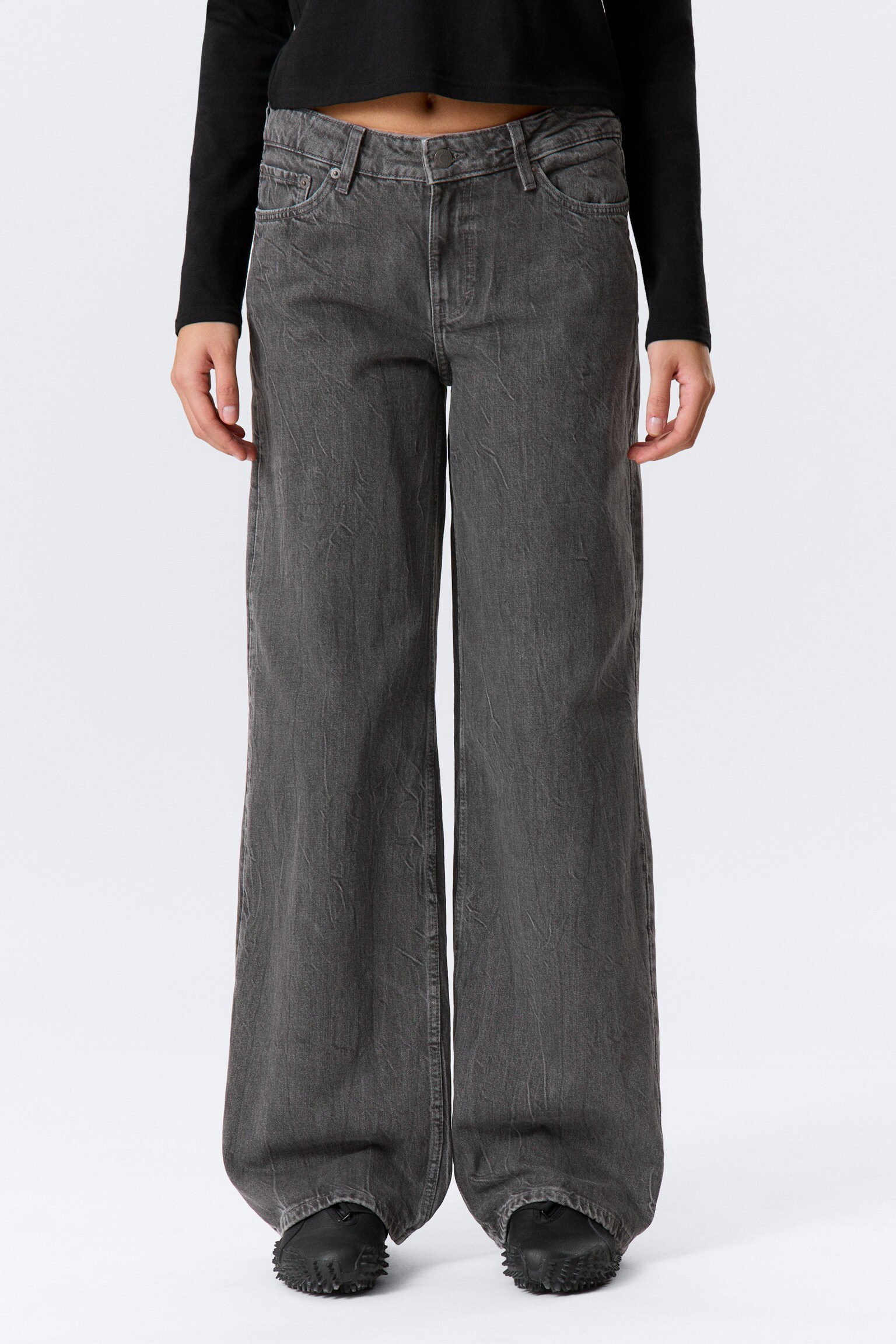 Ample Low Rise Loose Wide Leg Jeans - Risso Black - Black/Deep Sea Blue - Dark Blue/Baltic Blue - Dark Blue/Blue One - Medium Blue/Ink Black - Black/Gasoline Blue - Medium Blue/Snow Blue - Light Blue/Blue Stream - Medium Blue/Mine Grey - Dark Grey/Lake Blue - Dark Blue/Lip Blue - Light Blue/Mine Blue - Medium Blue/Ice Blue - Light Blue/Cyan Dust - Medium Blue - 4