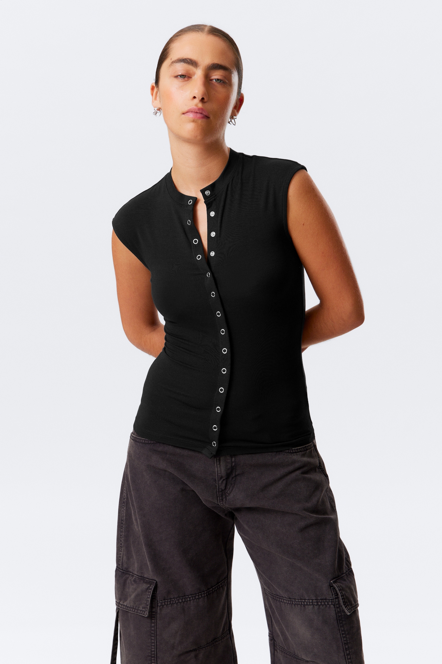 Sleeveless Button-up Top - Black/White/Dark Mole - 1