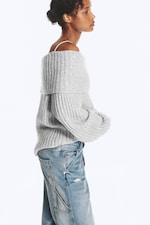 Gråmelert - Off-shoulder ribbestrikket genser - 0