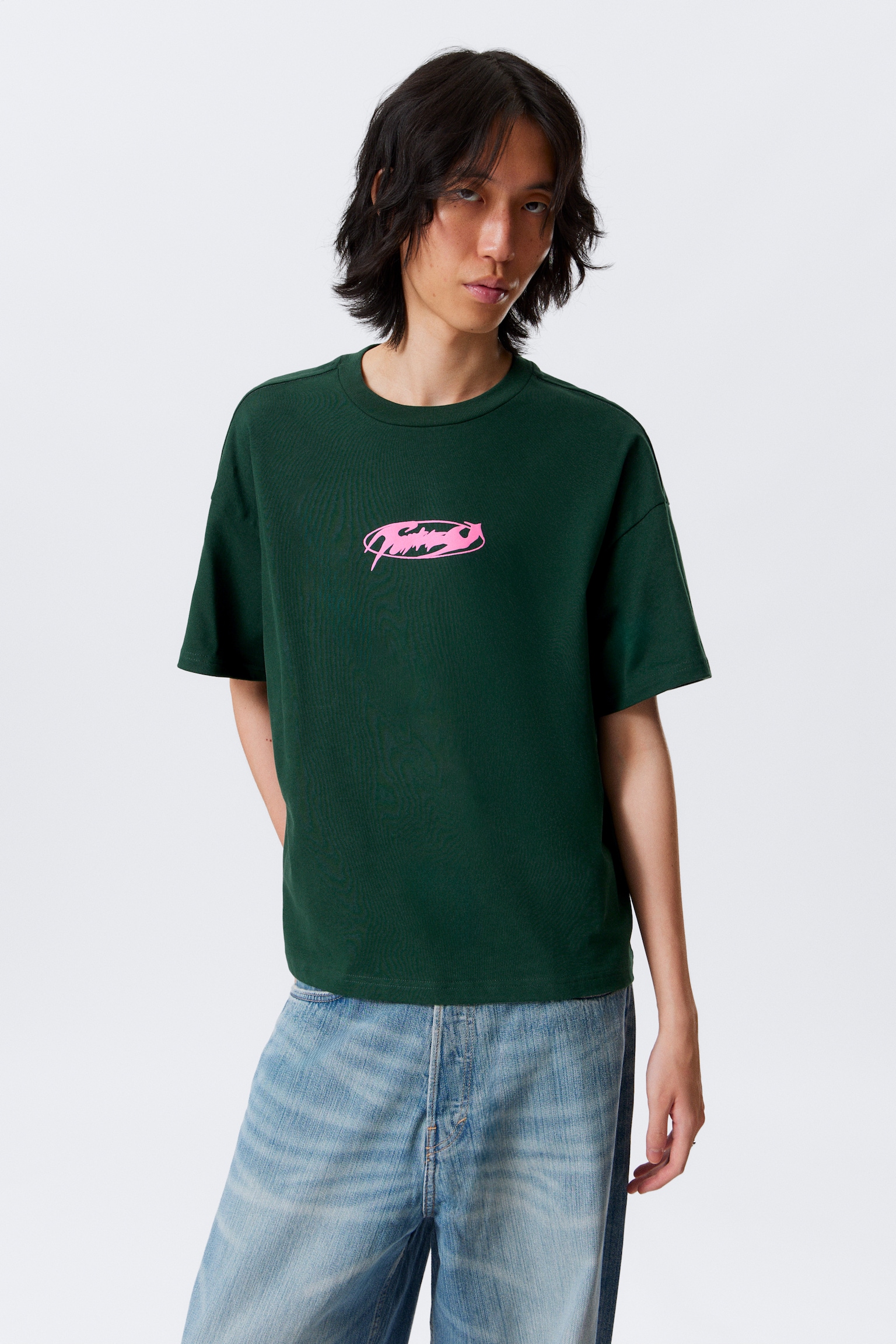 T-shirt Great boxy con stampa grafica - Verde scuro - Fntsy/Bianco - Smilish/Rosso scuro/Bianco - Tiger Wolf/Bright Blue - Four Man Gang/Black - Restart/Washed Black - Mizzion/Nero - Biker Skull/Frog Man - bianco/Nero - Butterskull/Bianco - Omino rosa triste