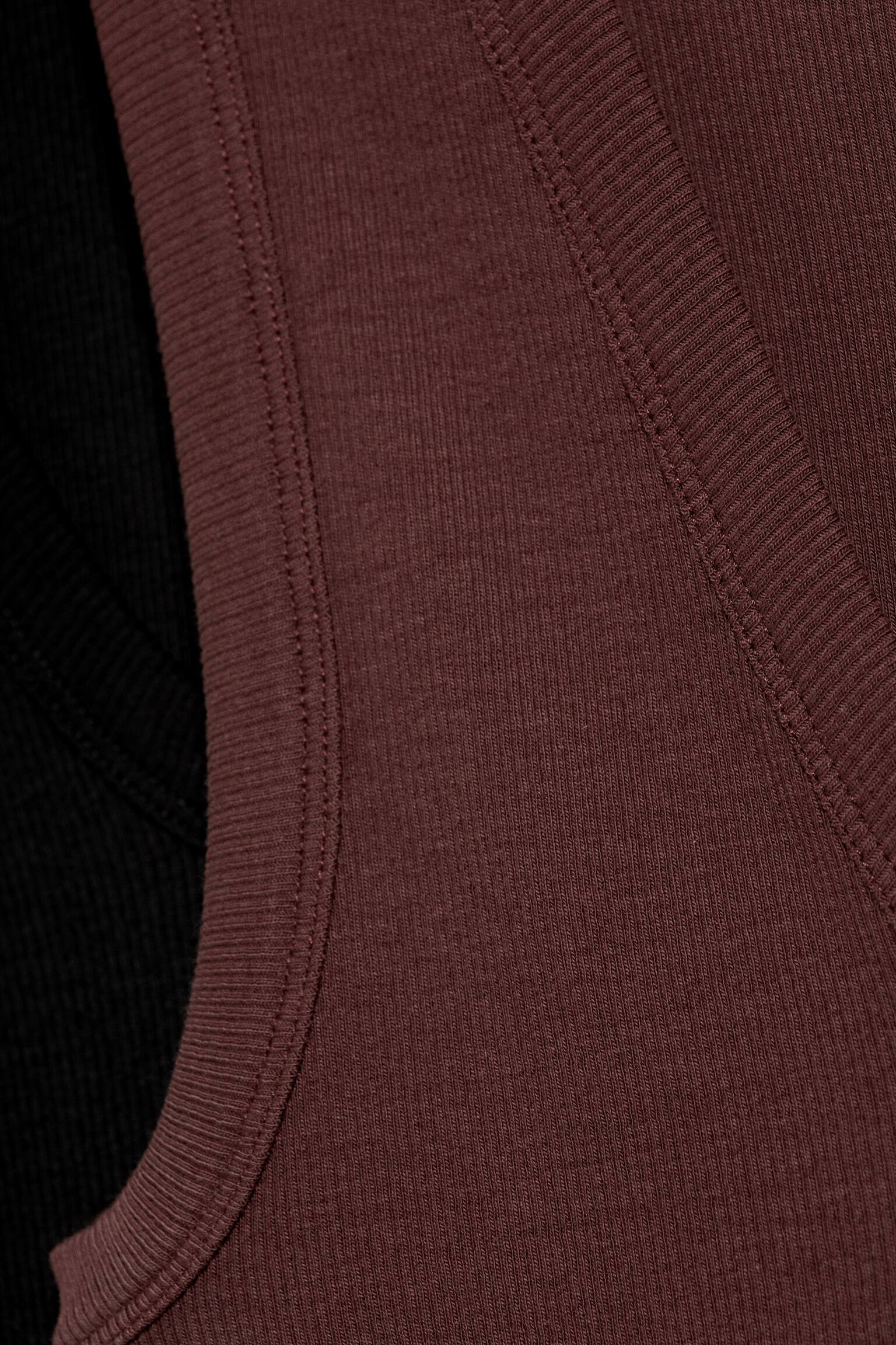 Потник с V-образно деколте, 2 броя - Тъмно Червено - 4