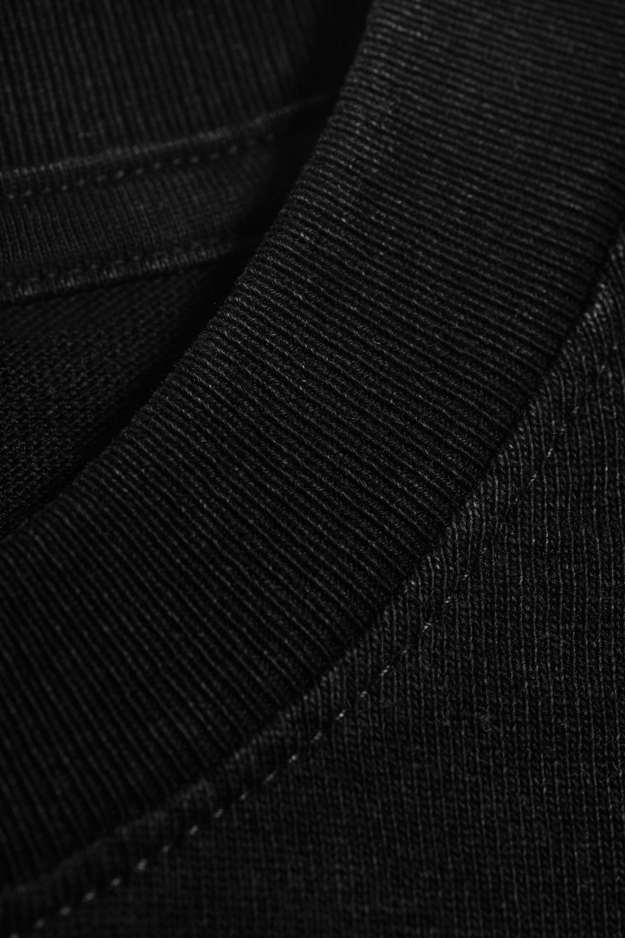 Schwarz - Longsleeve mit lockerer Passform - 2