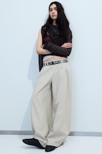 Light Mole - Low Rise Wide Leg Pleated Trousers - 1
