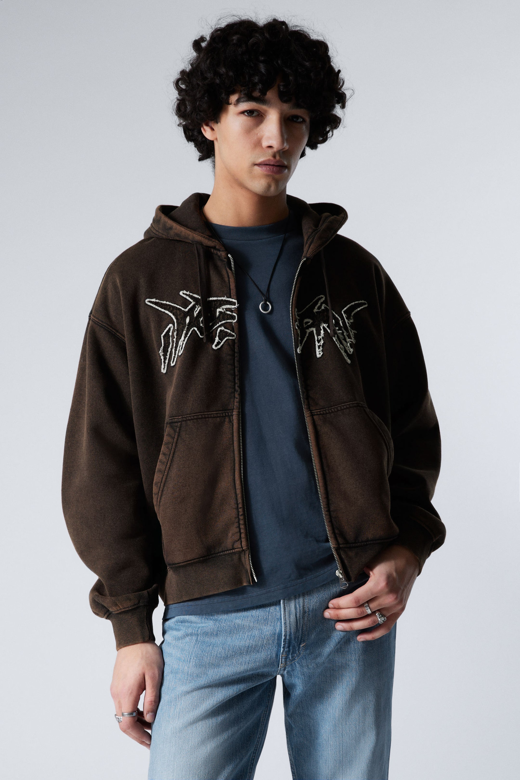 #272628 - Boxy Embroidery Zip Hoodie - 1