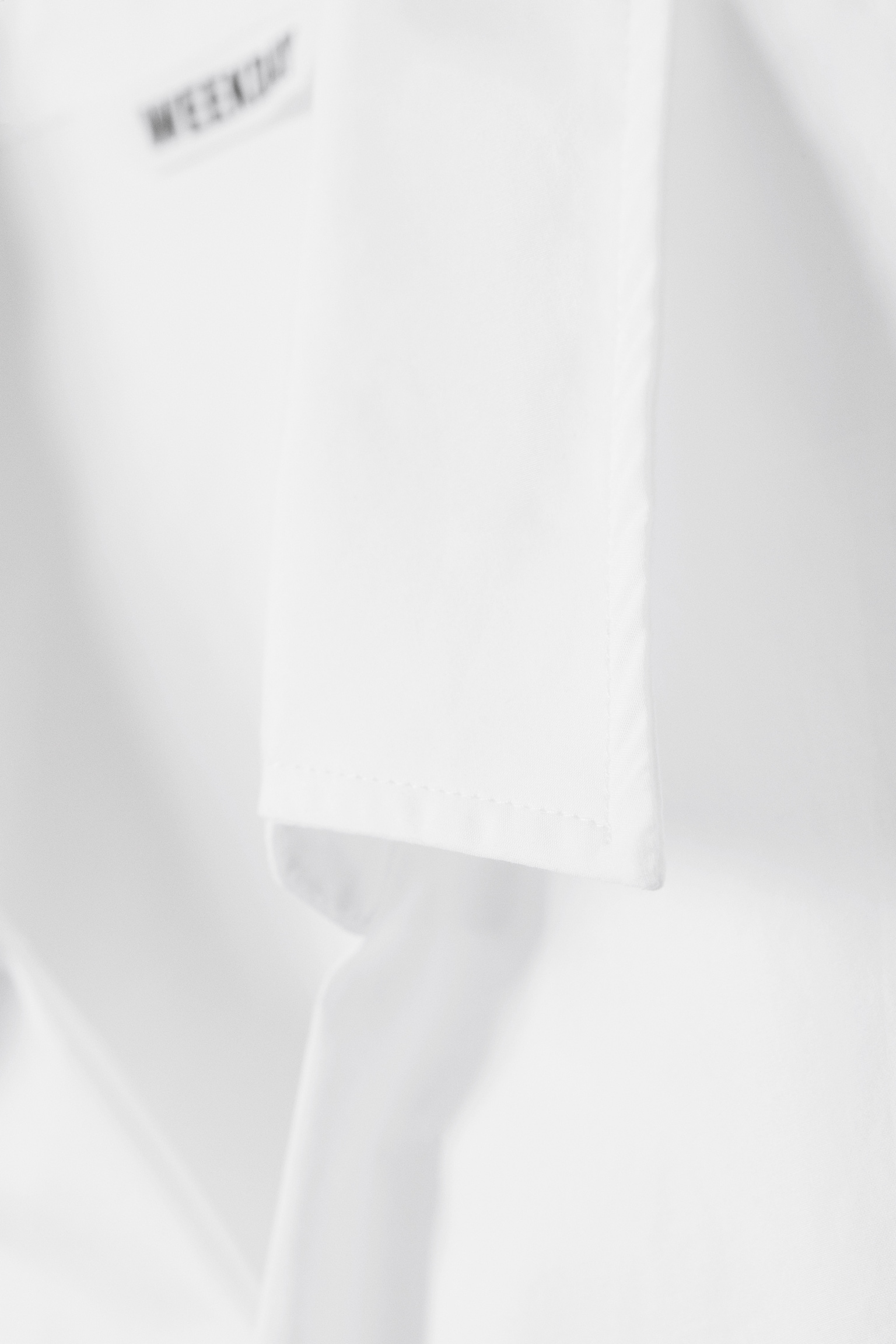 Langermet asymmetrisk mini skjortekjole - Hvit/Blå striper/Svart - 4