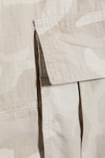 Light Beige - Camouflage - Loose Low Rise Cargo Shorts - 5