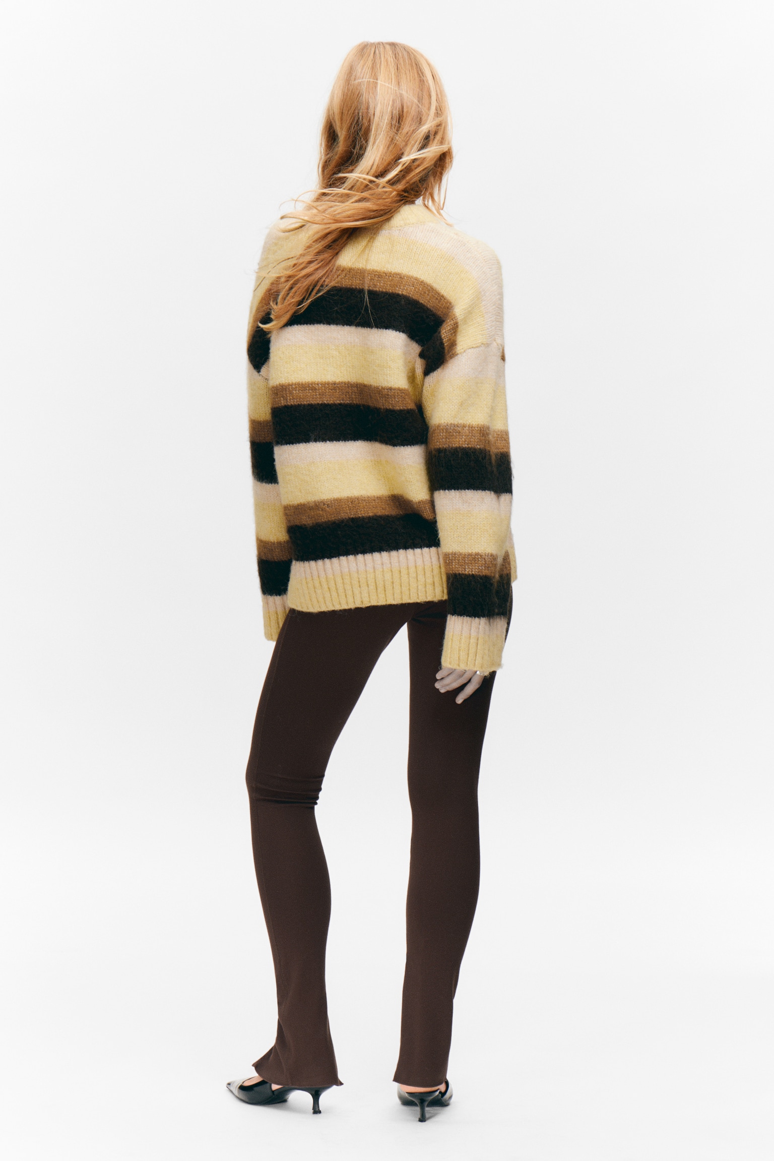 Relaxed Fit Fluffy Knit Sweater - Dusty Yellow & Brown Stripes/Striped Blue/Dark Brown - 5