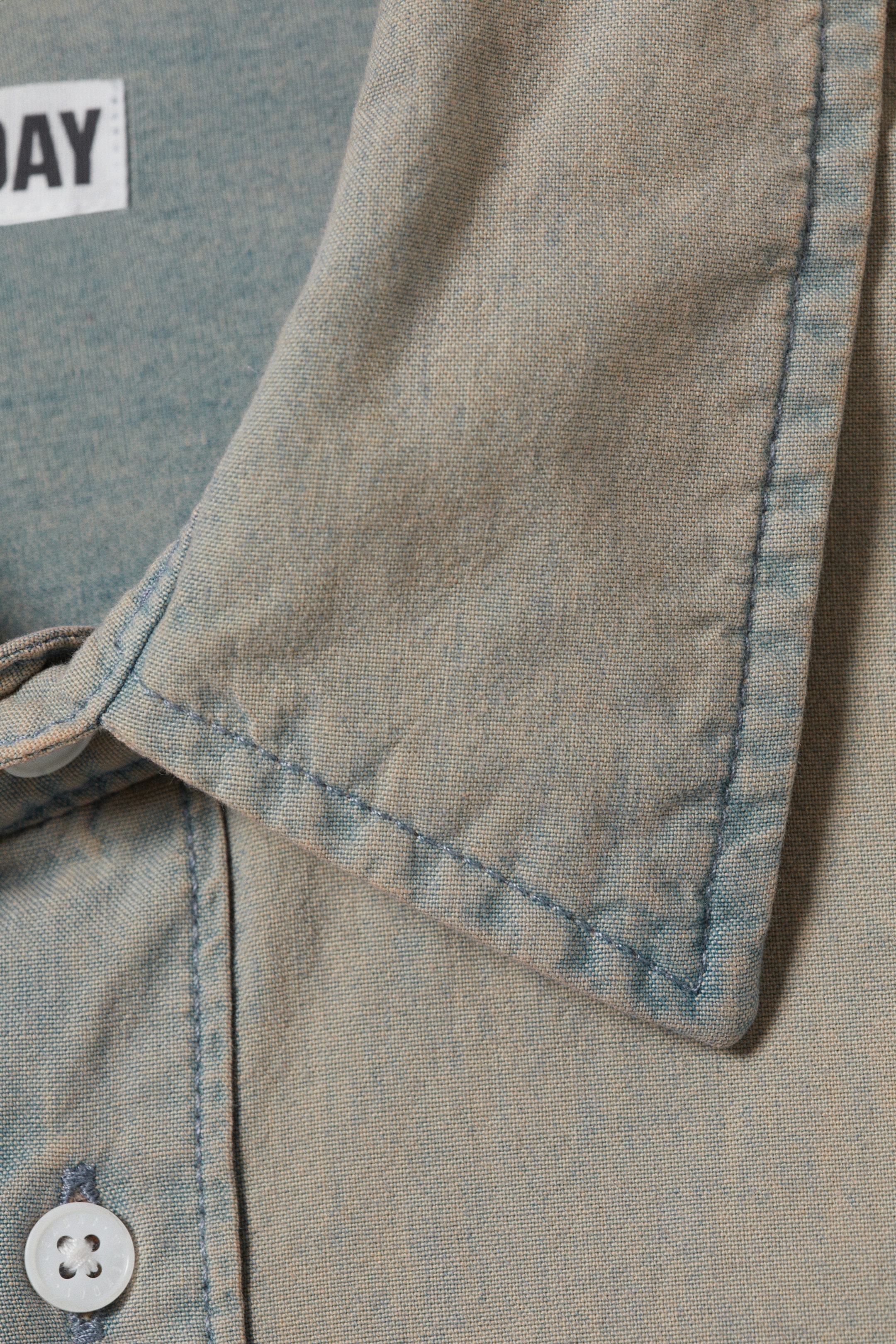 Blå sand - Oversized Long-Sleeved Denim Shirt - 2