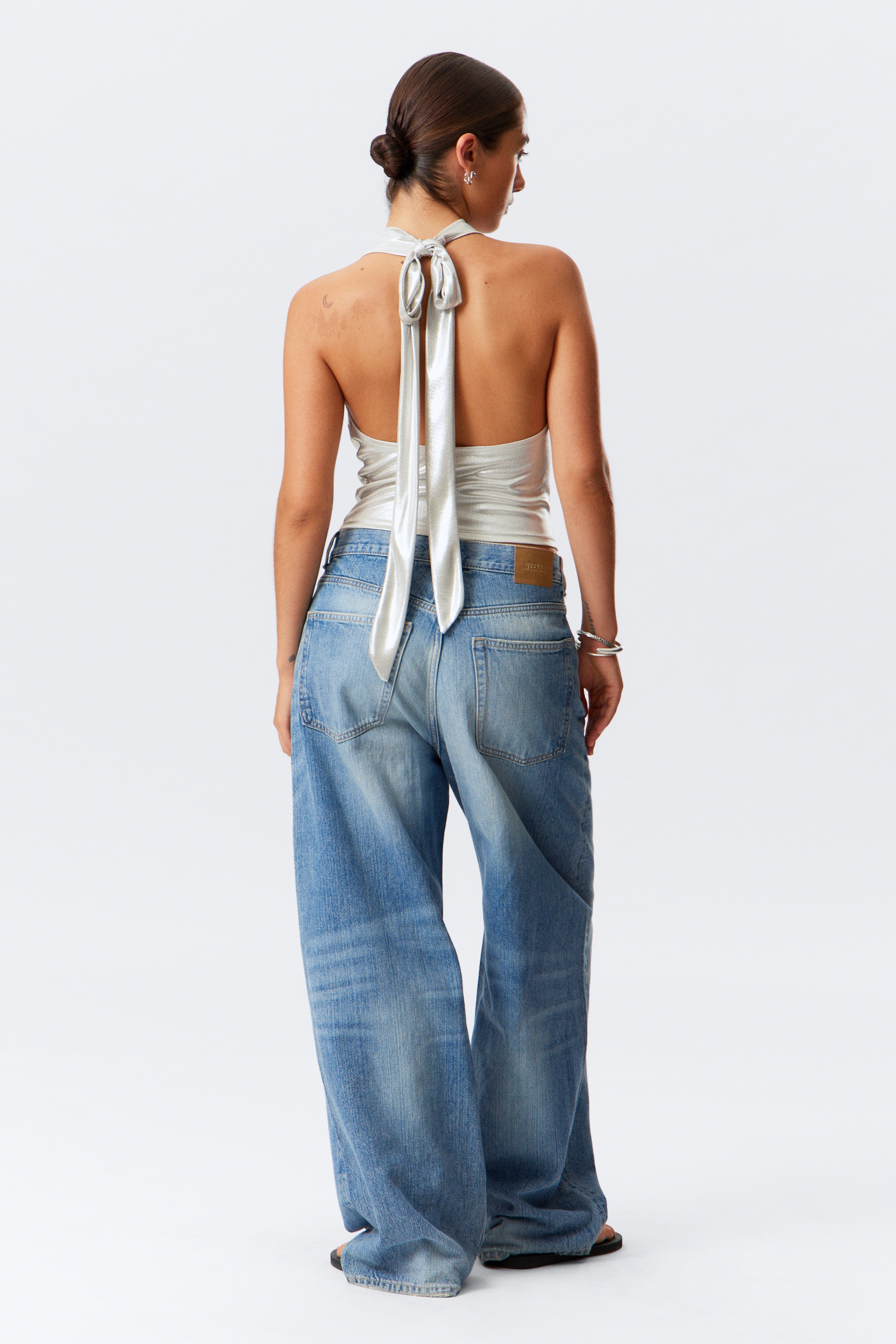 Grösseres Bild ansehen: Neckholder-Top mit Wasserfall-Ausschnitt - Glänzendes Beige - DAMEN | H&M CH 4