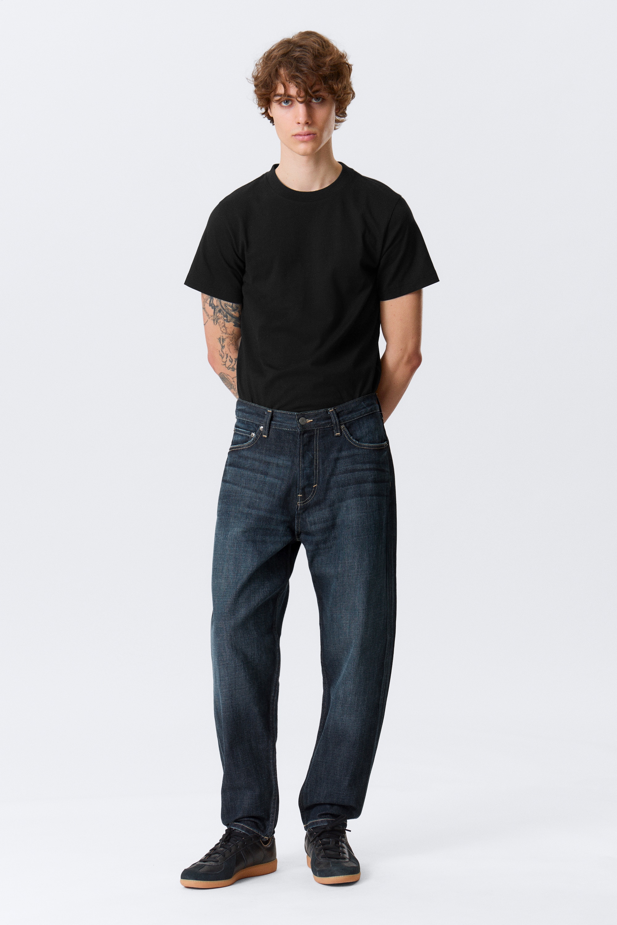 Jeans Ray a vita media e gamba tapered - Deep Sea Blue - Blu scuro/Seventeen Blue - Blu medio/Nero deciso – Nero
