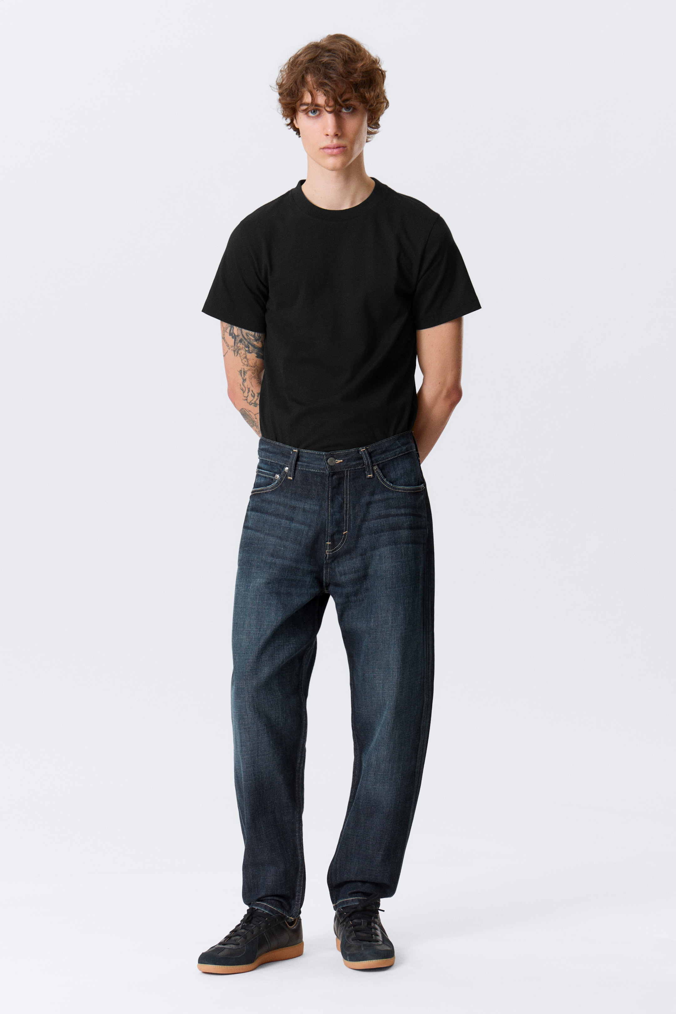 Visa större bild: Ray Relaxed Tapered Leg Jeans - Deep Ocean Blue - Mörkblå - HERR | H&M FI 1