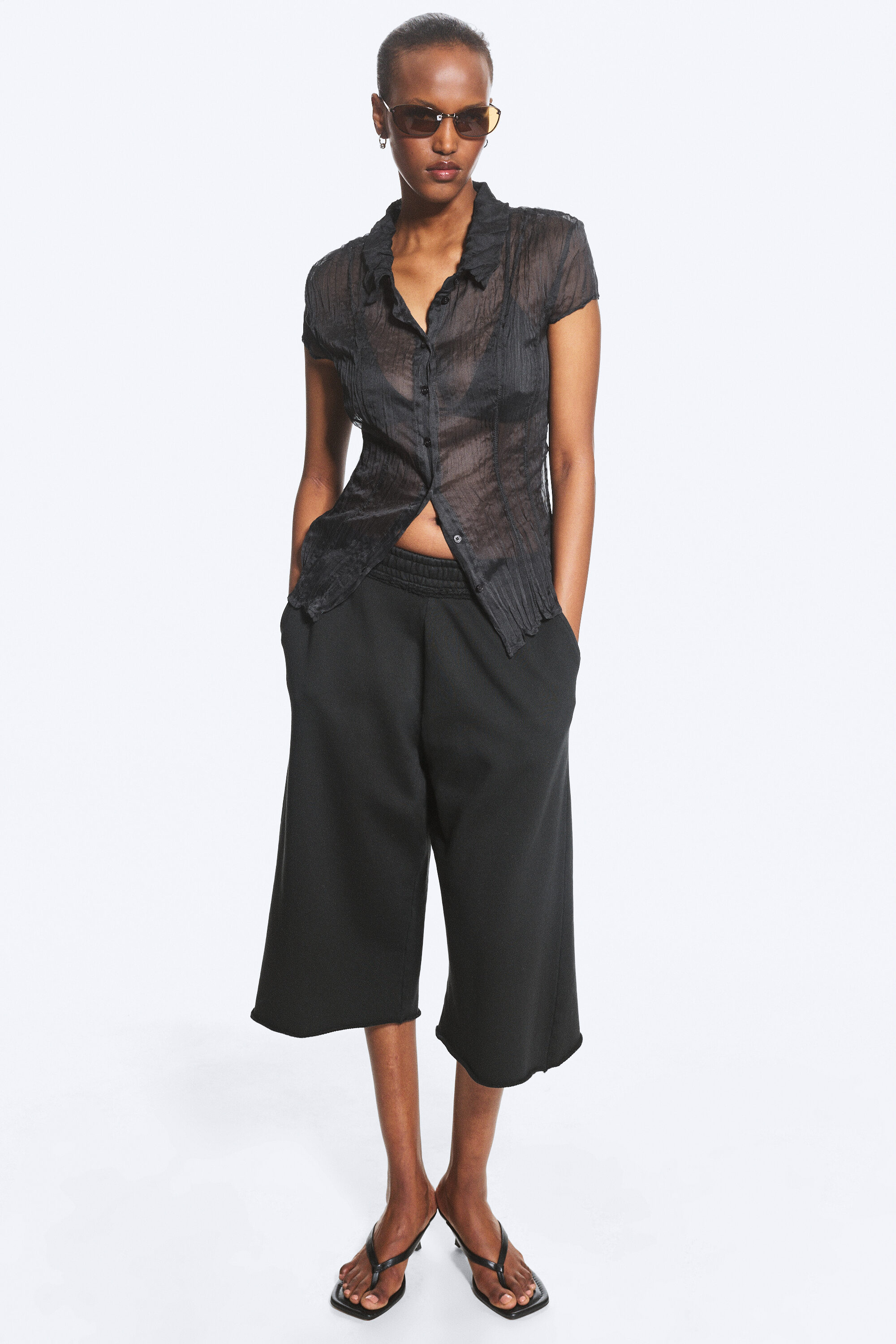 short-sleeved crinkle shirt - Dark Grey | Weekday WW