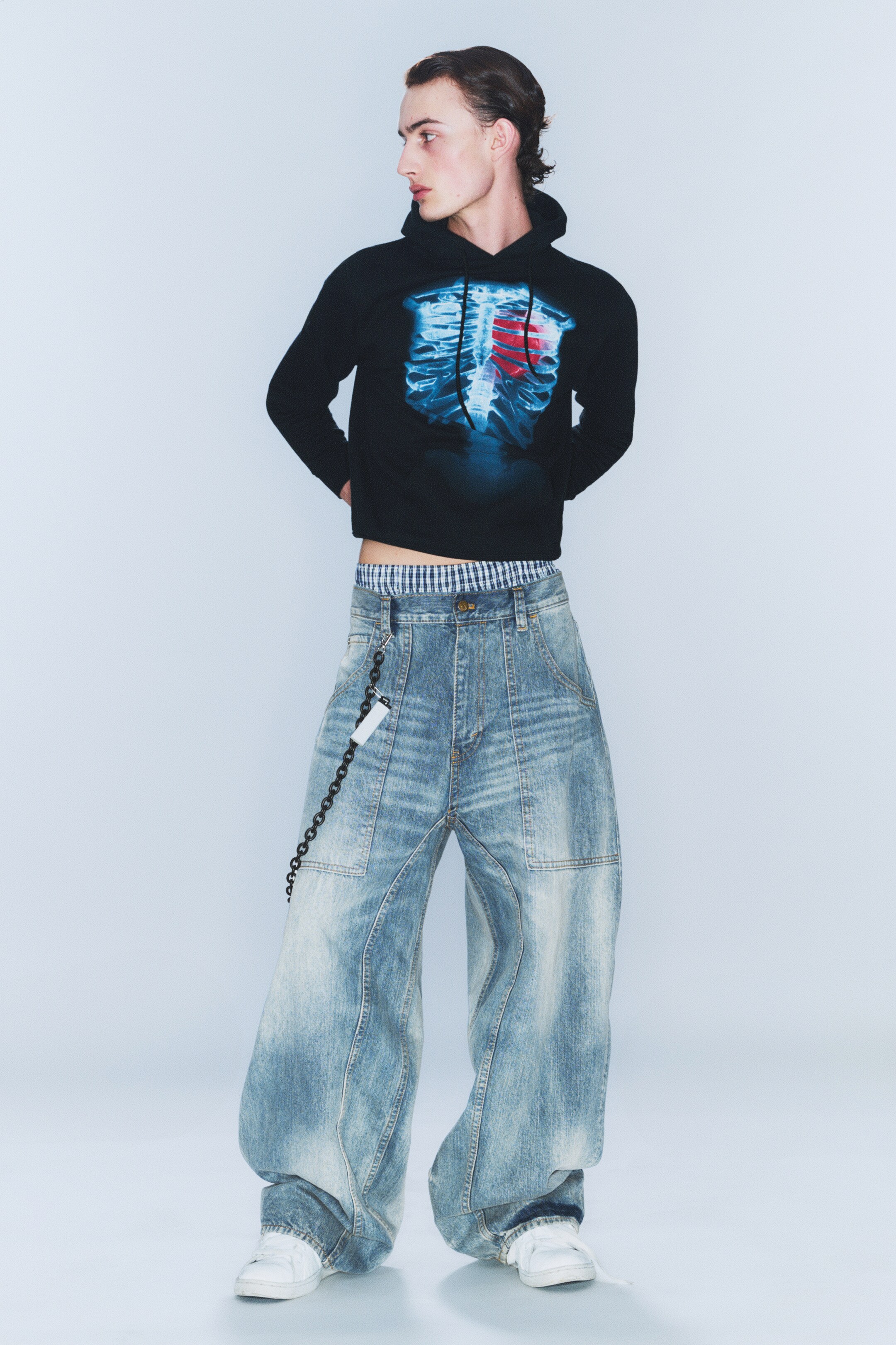 View larger image: Dunno Unisex Low Rise Loose Barrel Leg Jeans - Cloudy Blue - Medium Blue - Men | H&M GB 2