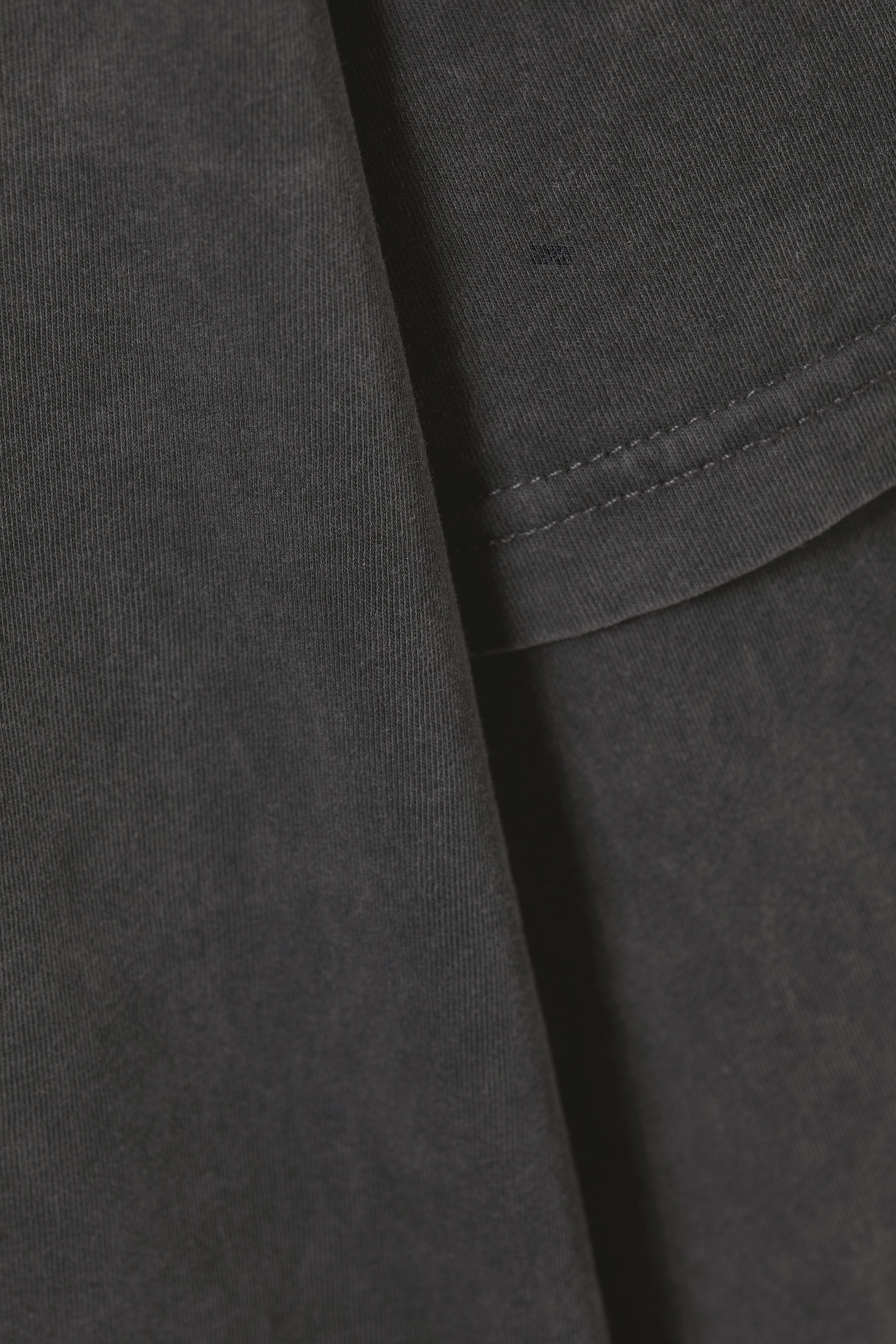 Gebleekt zwart met wassing - Oversized top met dubbele lange mouwen - 1