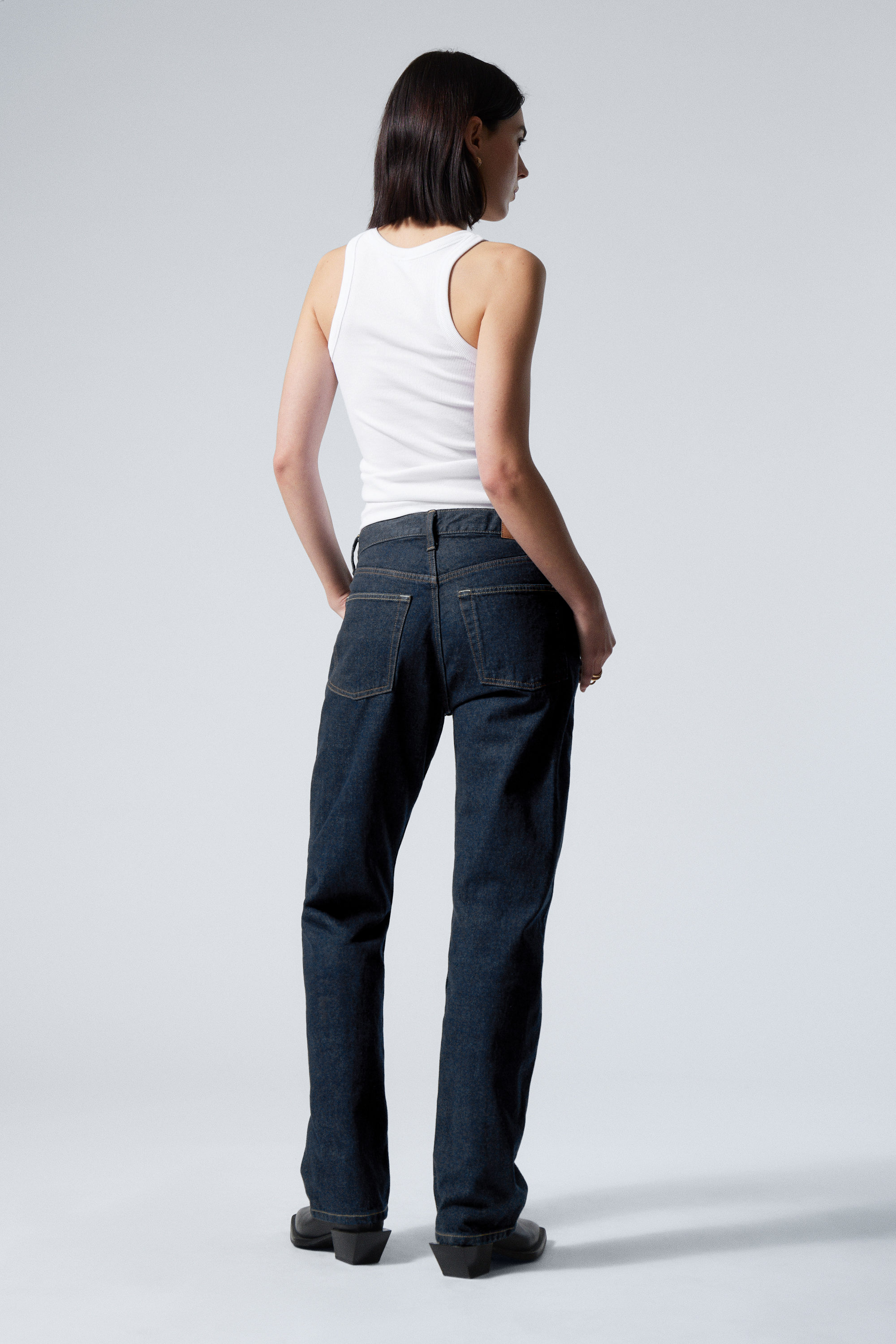 Blue Rinse - Orbit Mid Waist Regular Straight Leg Jeans - 9