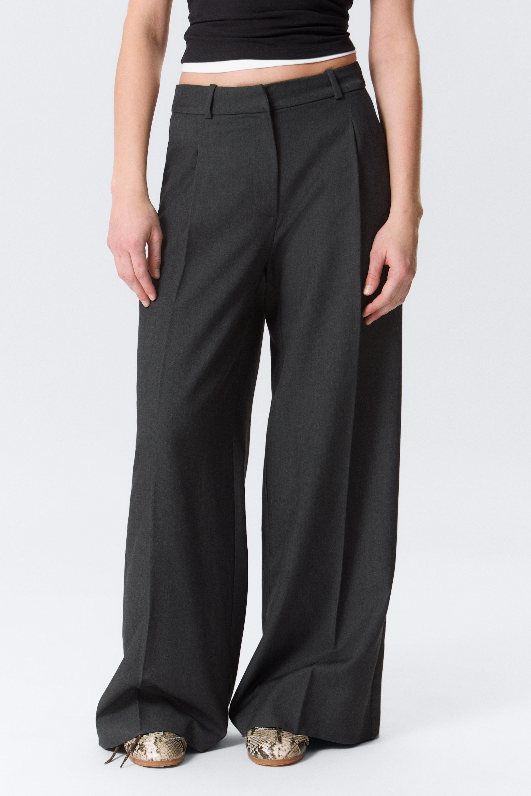 Dunkelgrau meliert - Anzughose mit hohem Bund und weitem Bein - 2