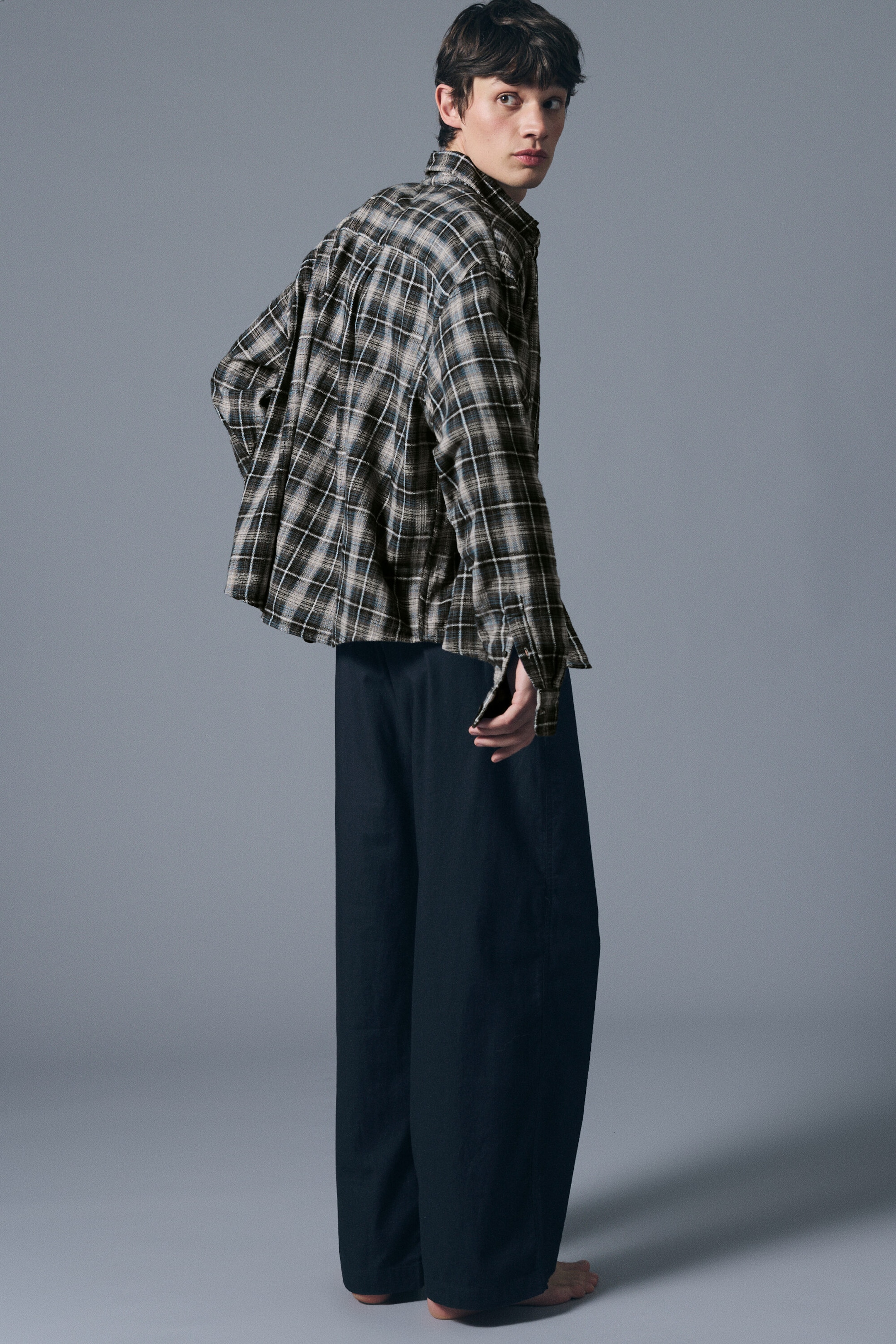 Dunkelblau - Entspannte Pyjamahose aus Flanell - 2