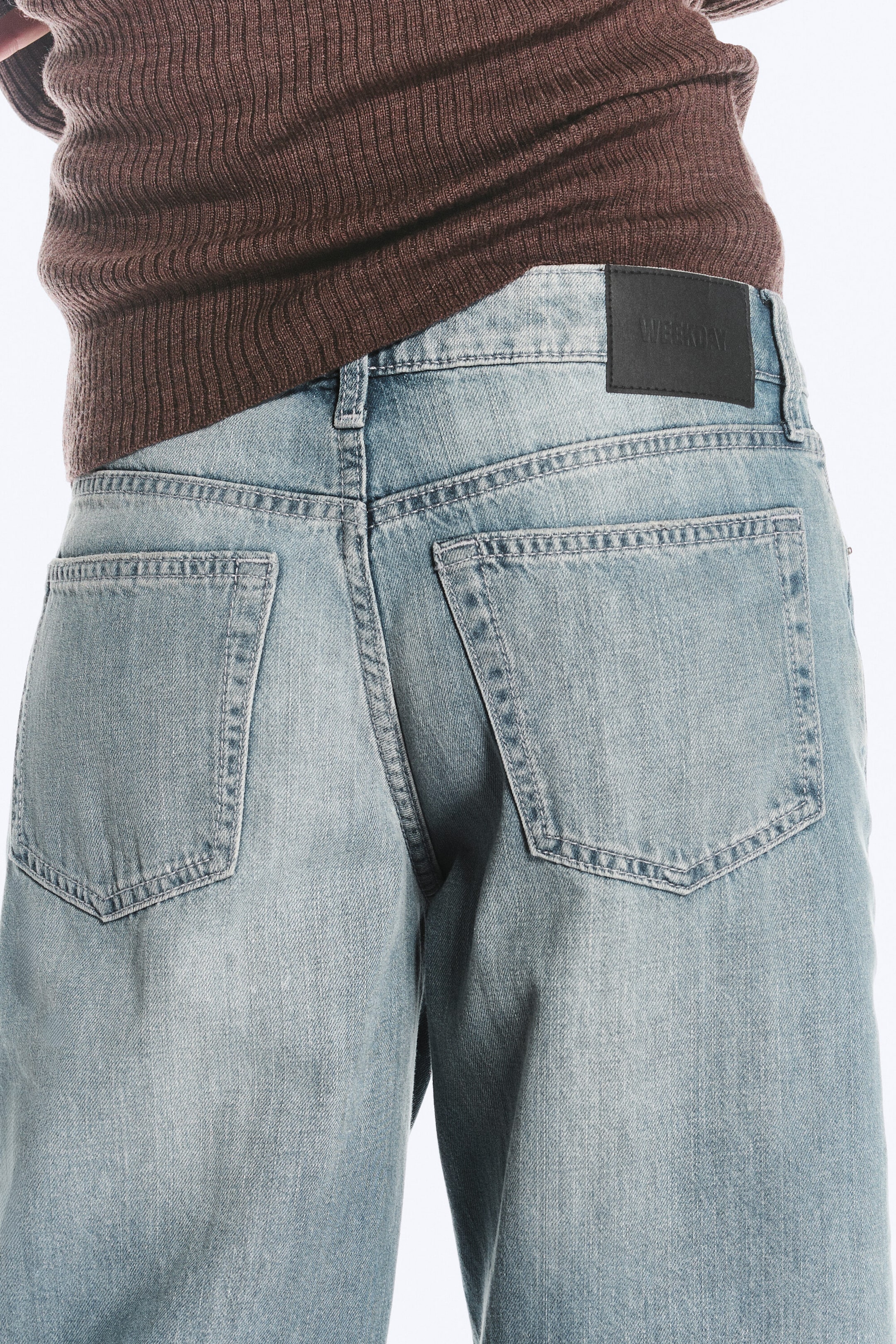 Gloria Blå - Mellomblå - Ample jeans med lavt liv, vide ben og løs passform - 3
