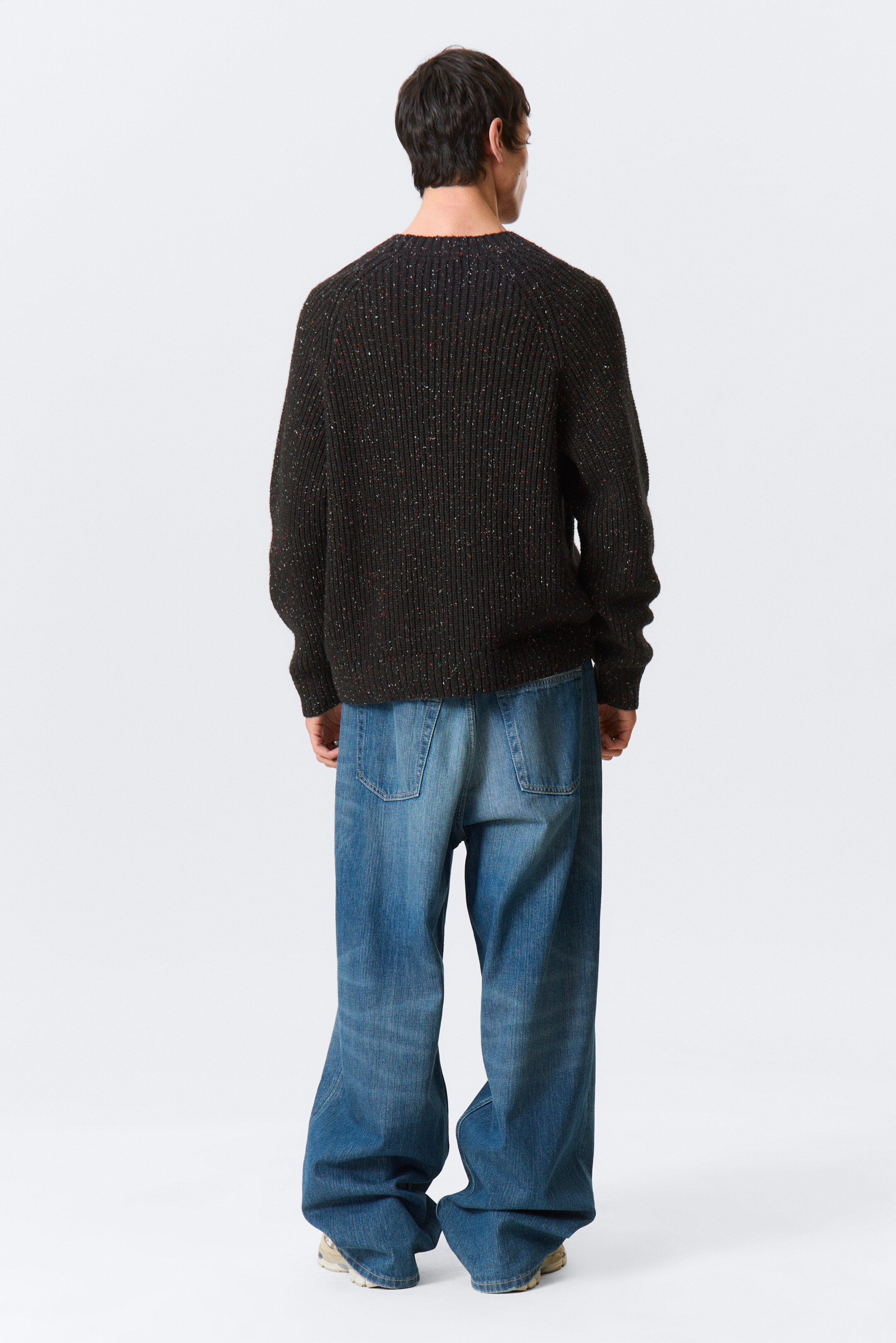 Visa större bild: Avslappnad Nepped Stickad Sweater - Svart - HERR | H&M FI 4