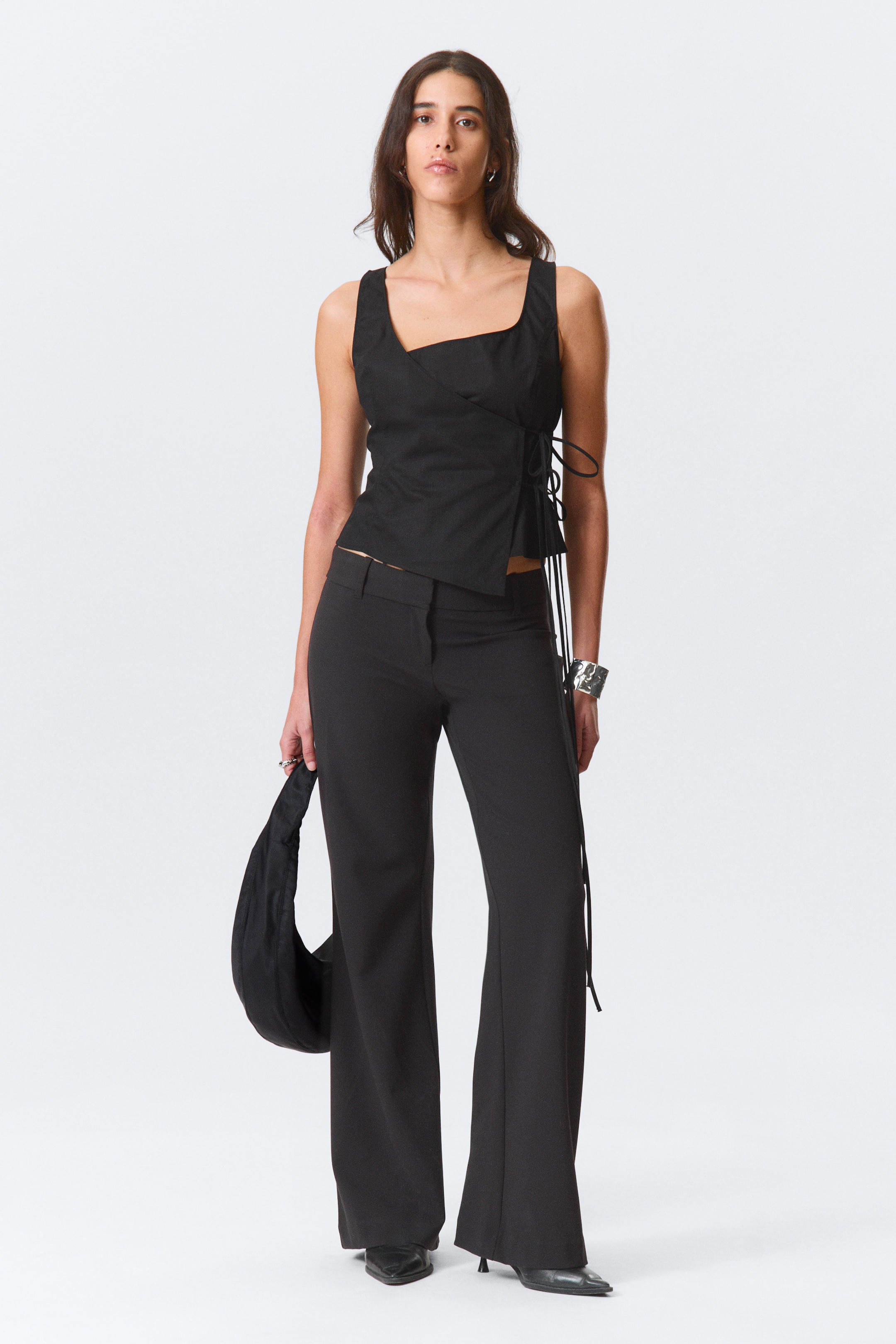 Black - Low-Rise Flared Suiting Trousers - 1