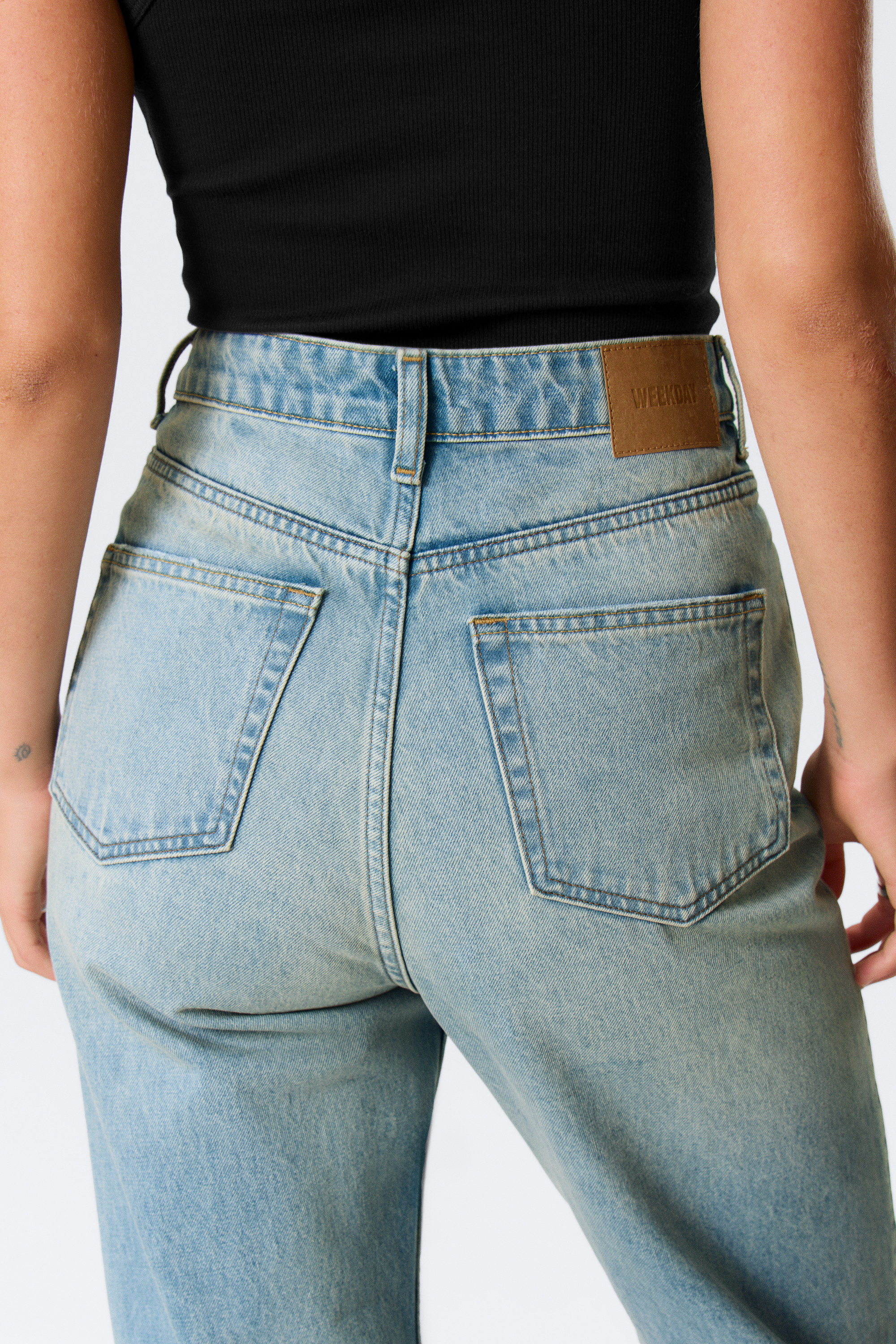 Port Blue - Ljusblå - Rowe Super High Waisted Regular Straight Leg Jeans - 6