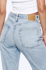 Dream Blue - Bleu clair - Jean droit standard taille haute Resolute Curve - 3