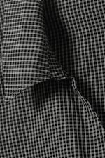 Schwarz kariert - Ärmelloses Wickeltop aus Baumwolle - 1