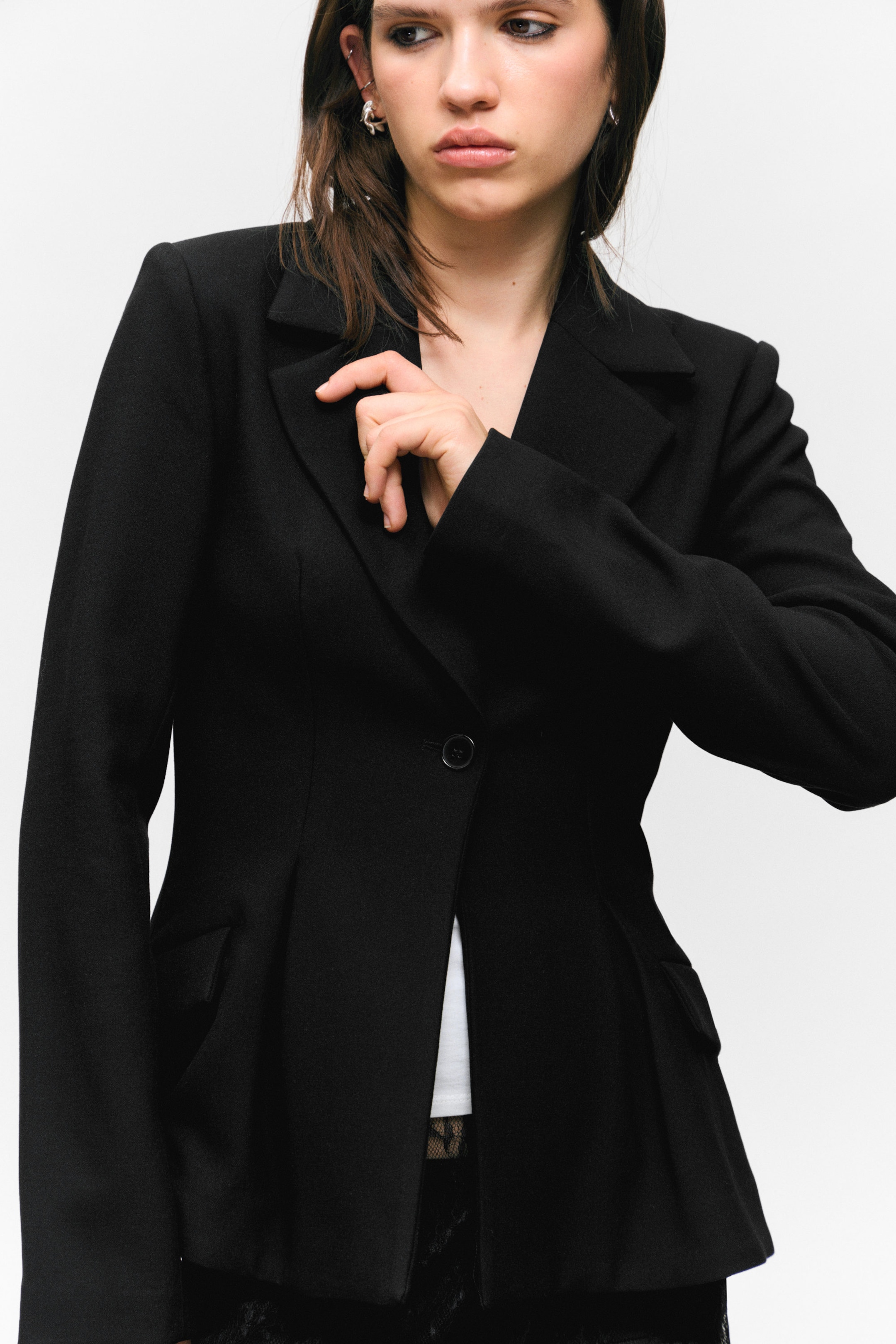 Black - Fitted Single-Breasted Blazer - 2