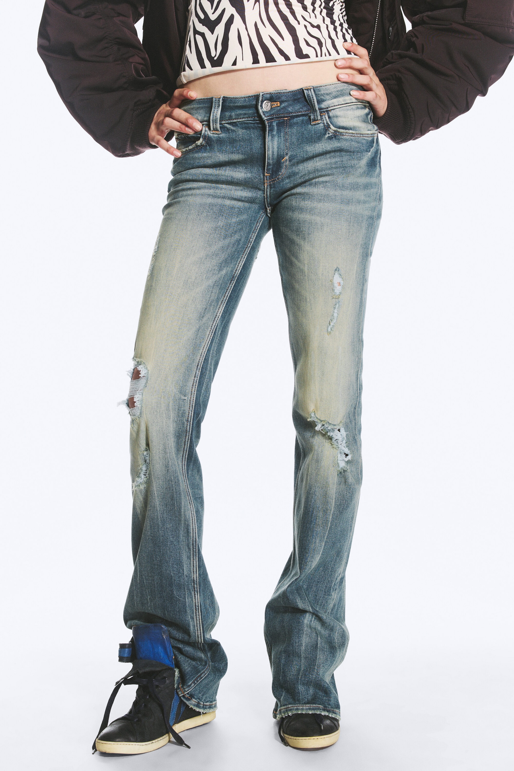 Dalton Blue - Medium Blue - BOOTY BEI LOW RISE SKINNY BOOTCUT JEANS - 2
