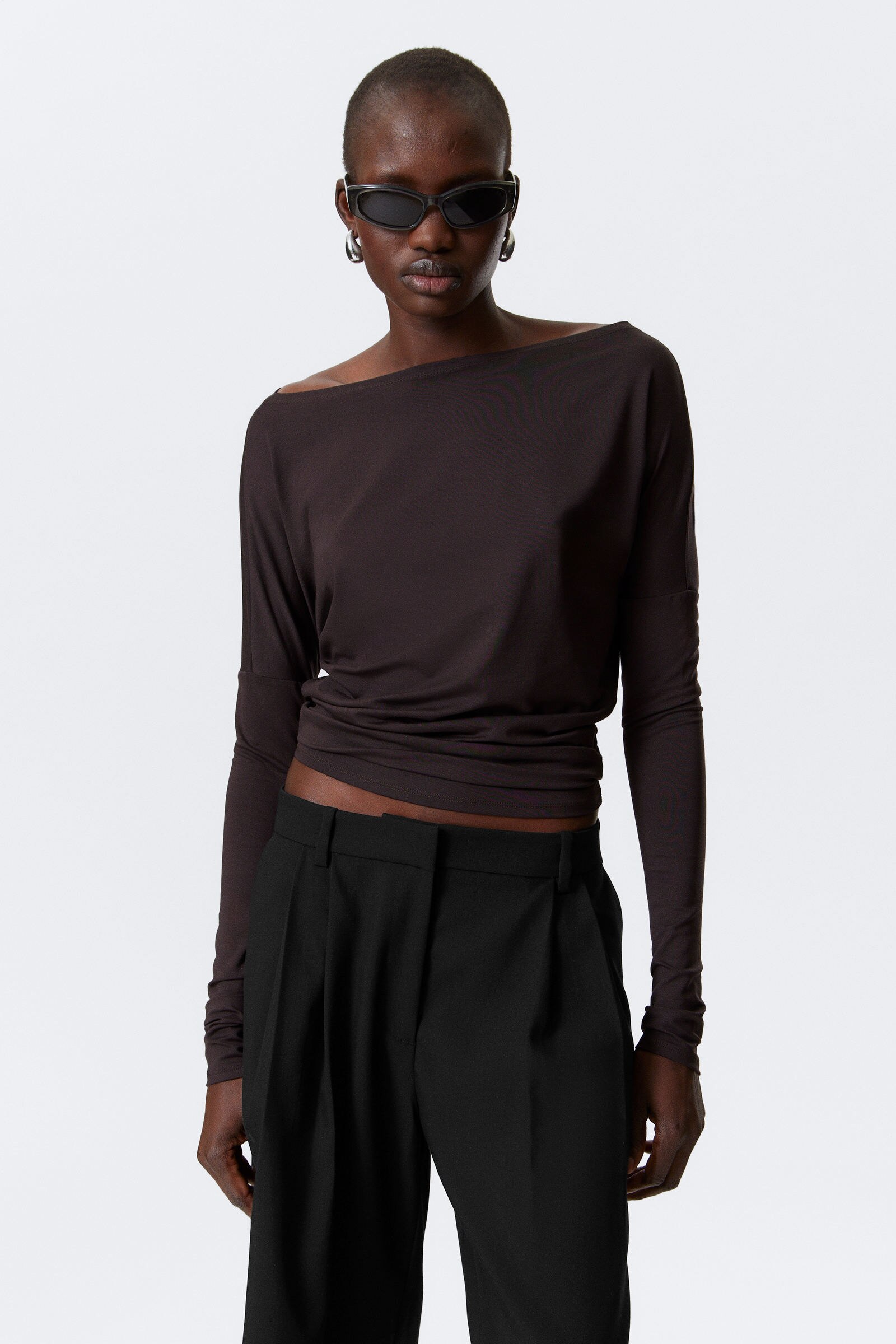 売れ筋商品|||ウィークデイ Tシャツ レディース トップス ANNIE SLEEVELESS  - Top - black annie sleeveless boat-neck top - Black | Weekday WW