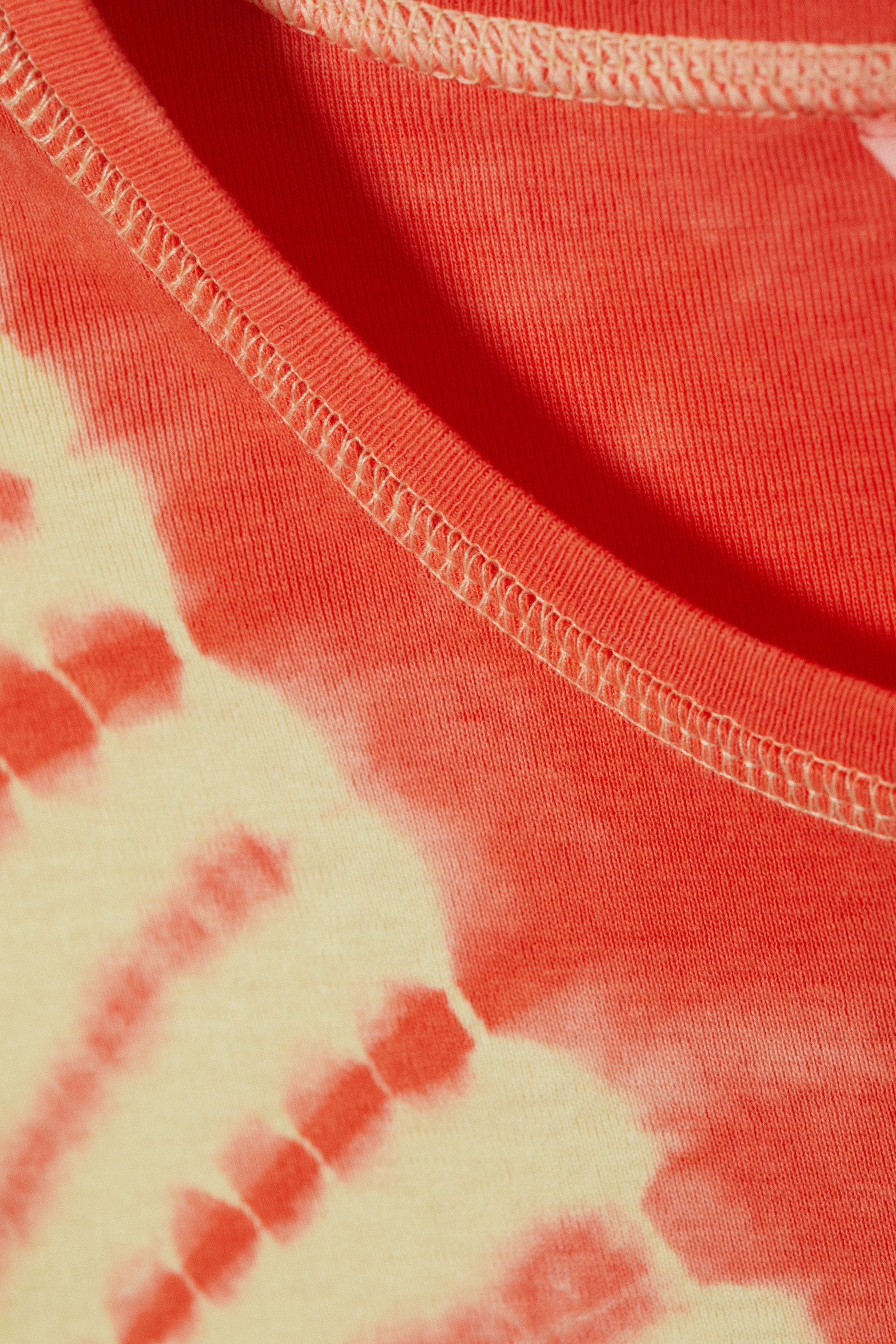 Helderrood tie-dye - Cropped geribbeld katoenen T-shirt met print - 5