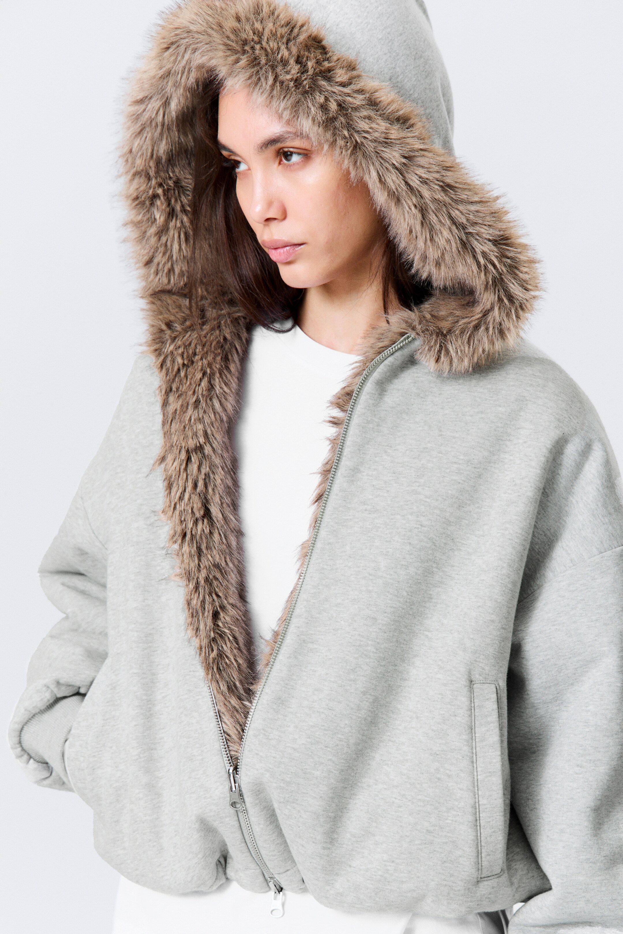 Se større billede: Vendbar Faux Fur Zip Hoodie - Grå Melange & Brun - DAME | H&M DK 4
