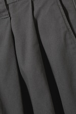 Mörkgrå - Otis lediga chinos i bomullstwill med veck - 5