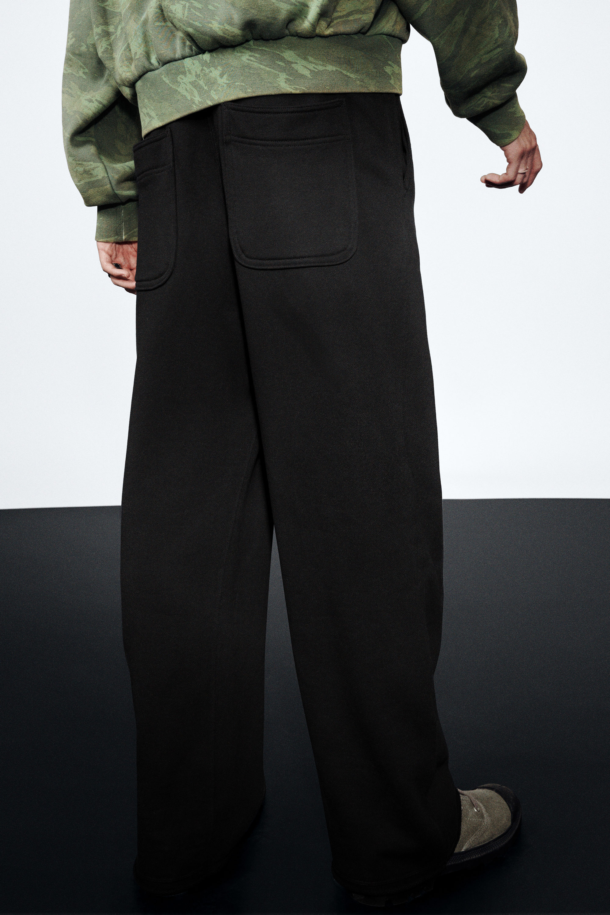 Schwarz - Locker geschnittene Scuba-Sweatpants - 2