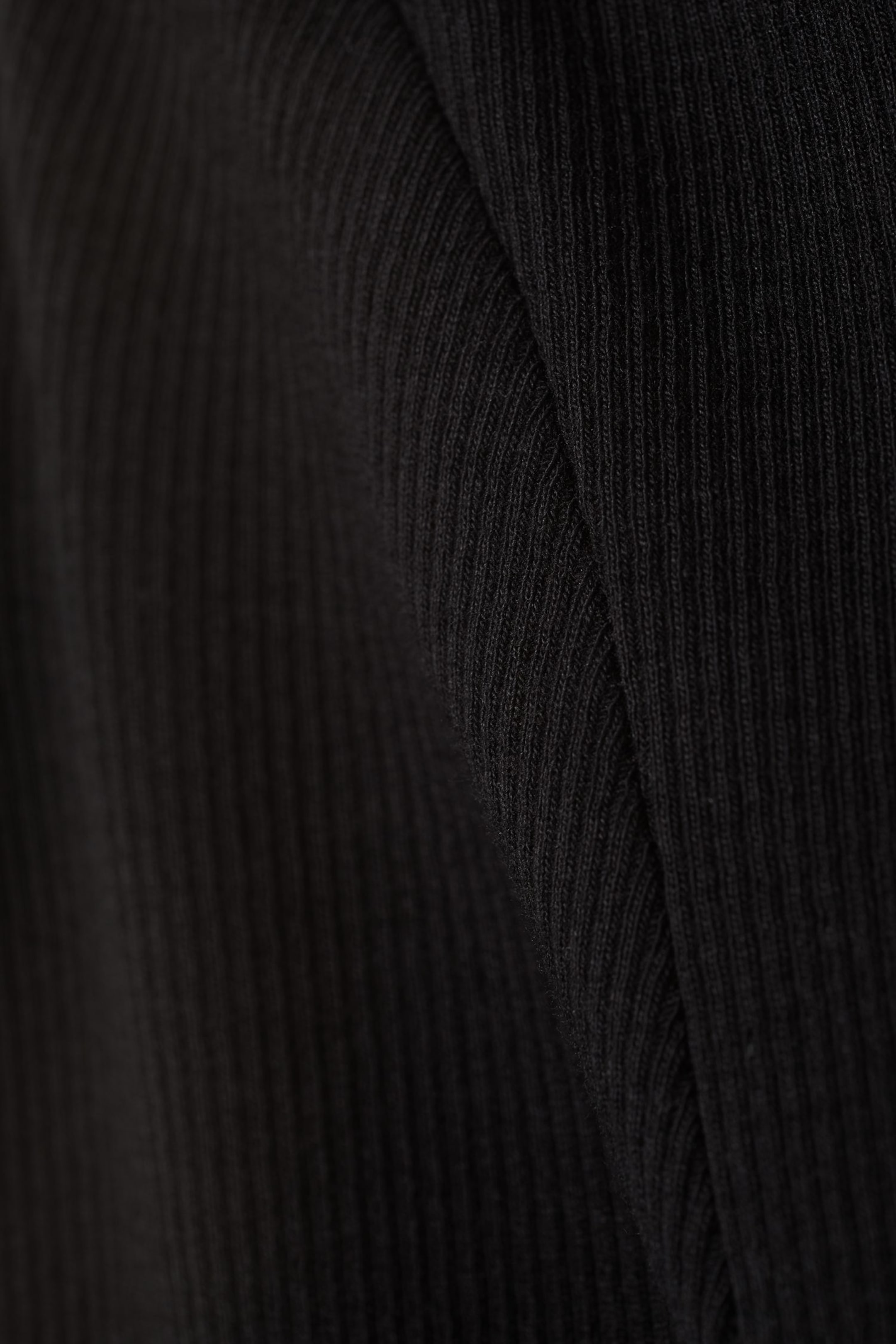 Schwarz - Kurzes, geripptes Rollkragentop Verena - 2