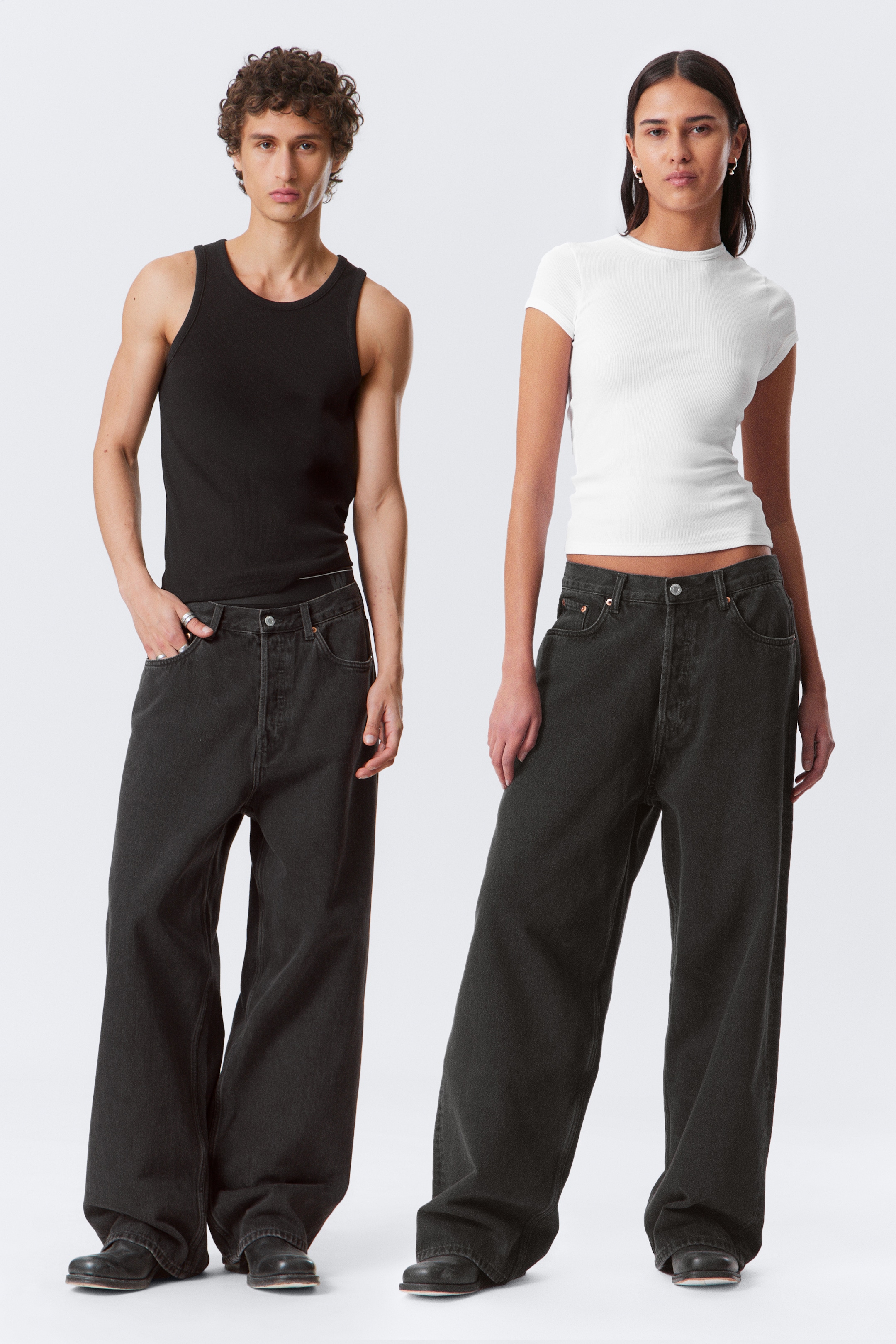 Grösseres Bild ansehen: Astro Loose Baggy Leg Jeans - Tuned Black - Schwarz - HERREN | H&M CH 1