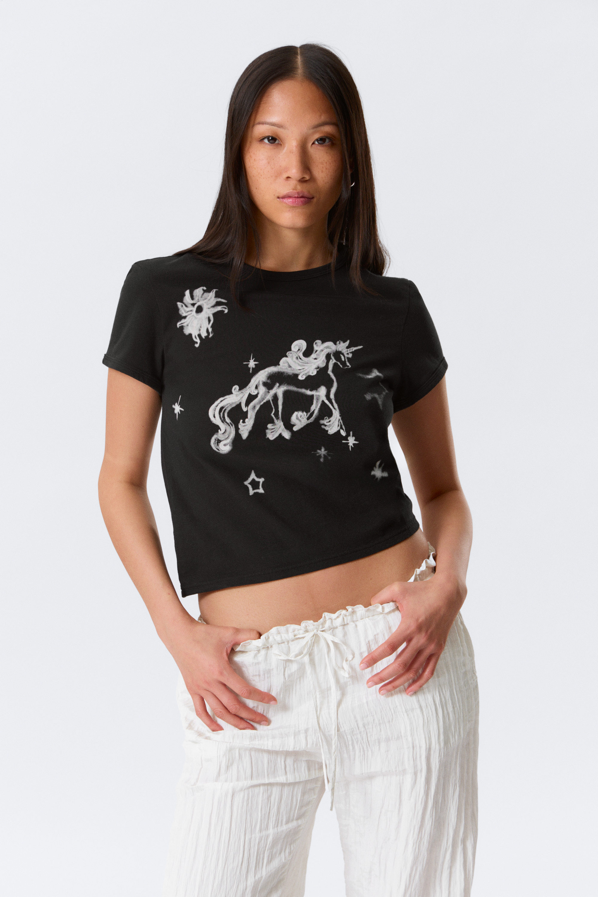 rosabel printed baby tee - Black - Unicorn | Monki EU