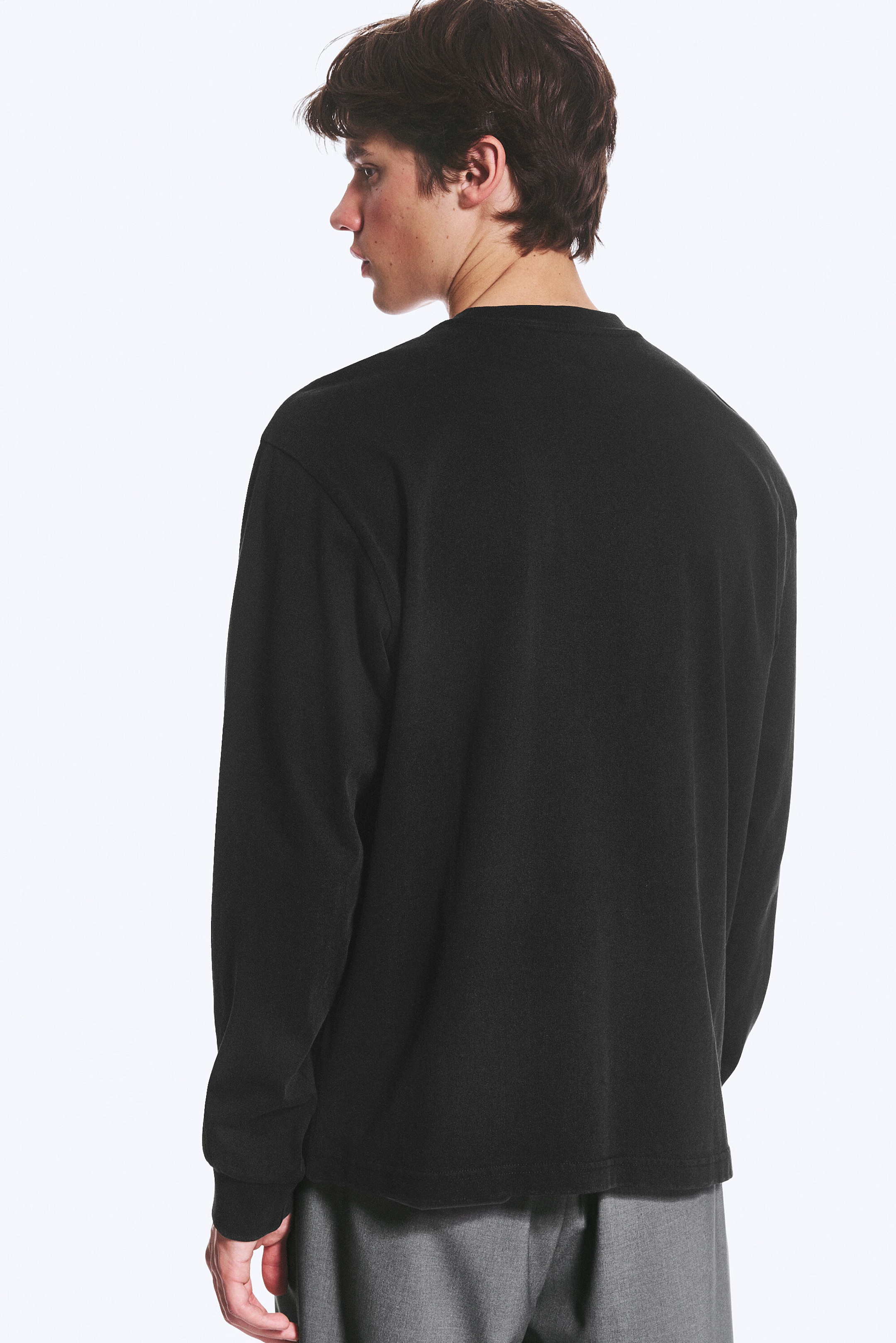 Black - Relaxed Long-Sleeved T-shirt - 2