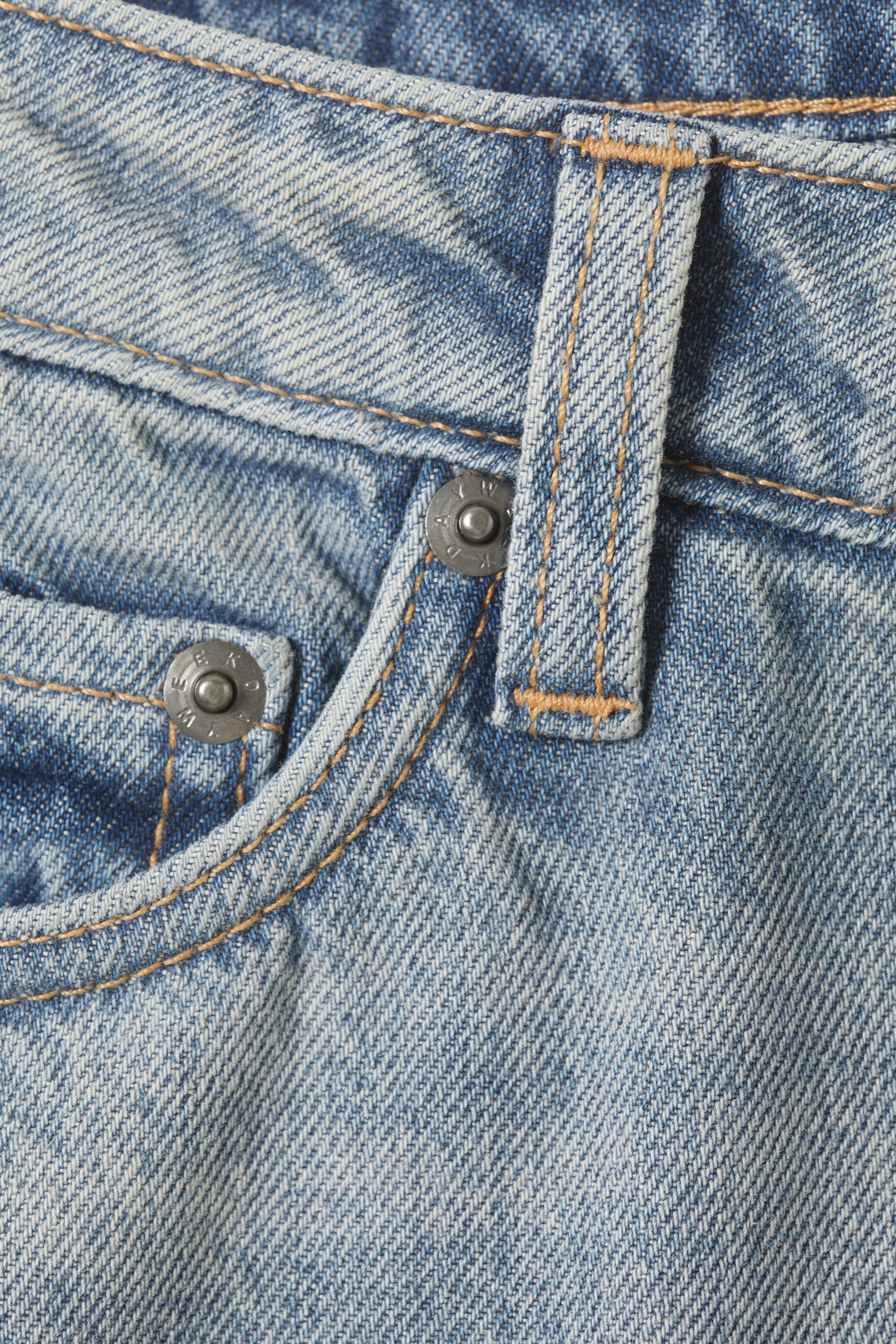 Grösseres Bild ansehen: Nova Low Waist Slim Bootcut Leg Jeans - Brick Blue - Hellblau - DAMEN | H&M CH 7