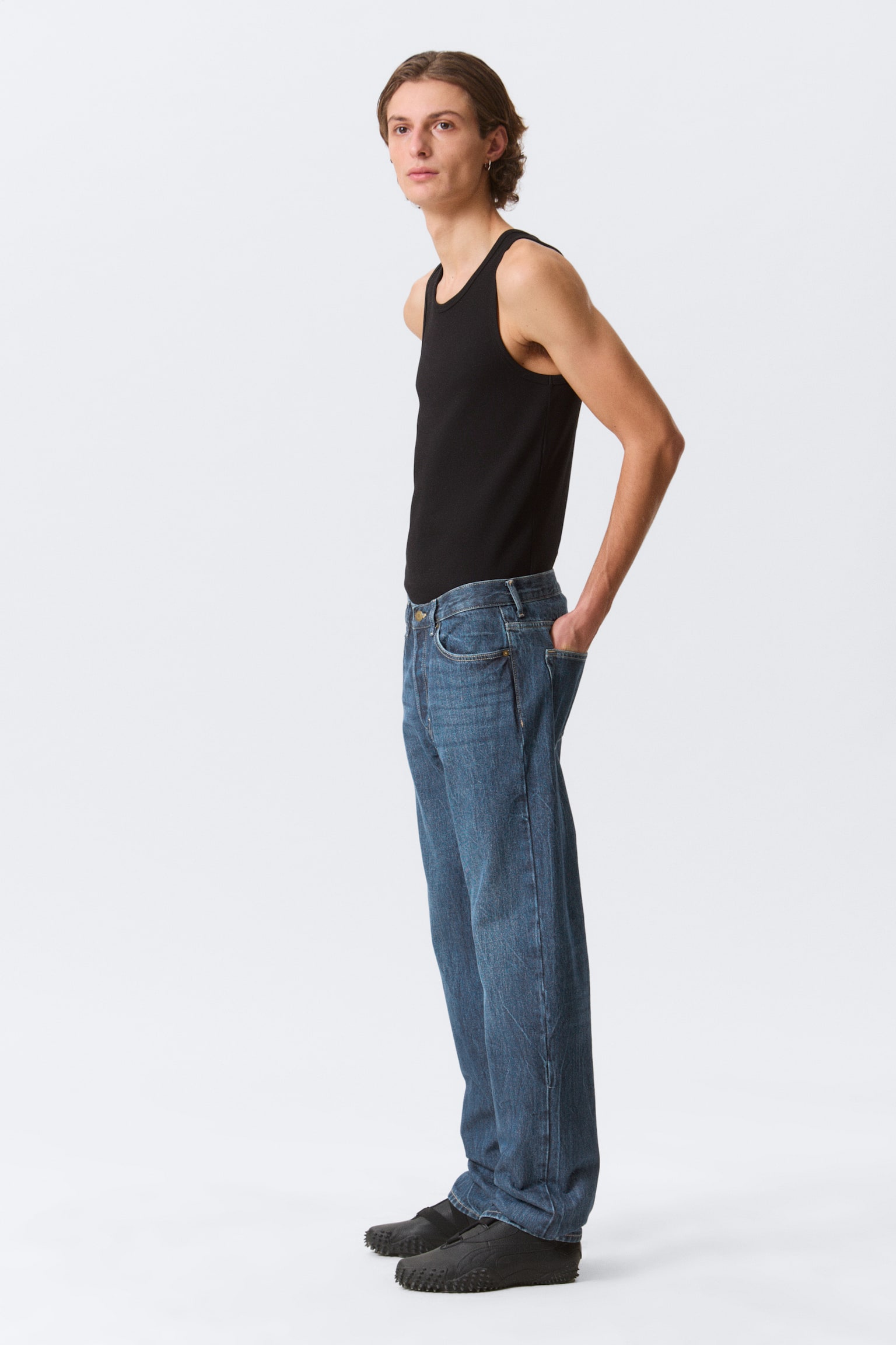 Space Mid Waist Relaxed Straight Leg Jeans - Morning Blue - Dunkelblau/Blue Stream - Mittelblau/Second Blue - Mittelblau/Radio Blue - Mittelblau/Kourtney Blue - Dunkelblau/Tuned Black - Schwarz/Risso Black - Schwarz/Eisenblau - 6