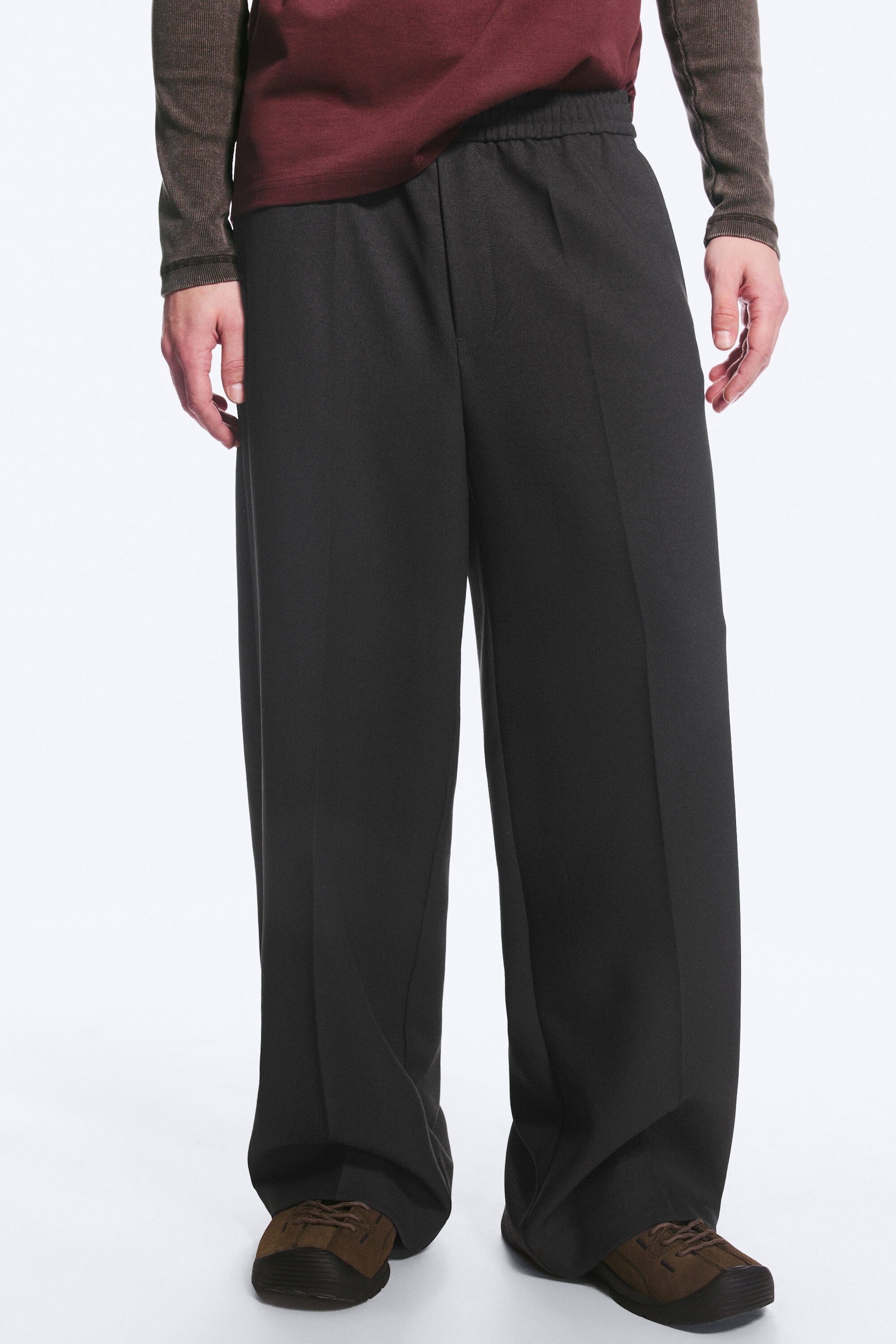 Black - Loose baggy pleated suit trousers - 2