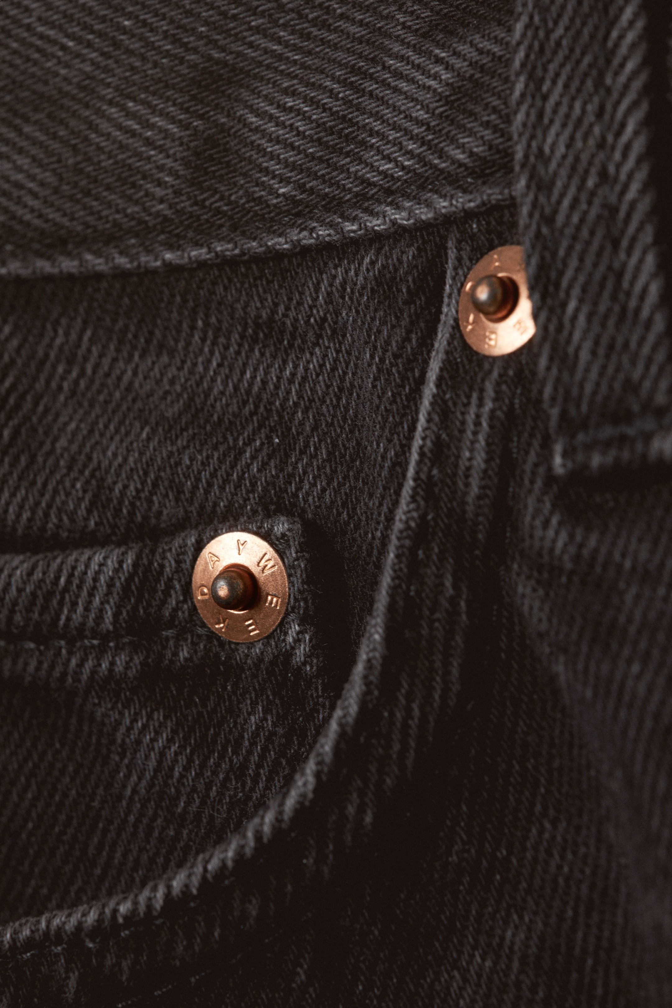 Tuned Black - Svart - Moon Mid Waist Regular Bootcut Leg Jeans - 2