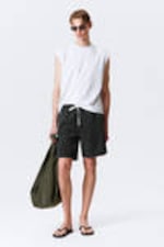 Schwarz - Entspannte Cord-Shorts mit Kordelzug - 0