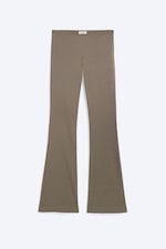 Staubiges Graubraun - Bootcut-Hose mit niedrigem Bund - 0