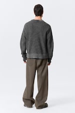 Verwaschenes Schwarz - Kastiger Oversized-Pullover in Washed-Optik - 3