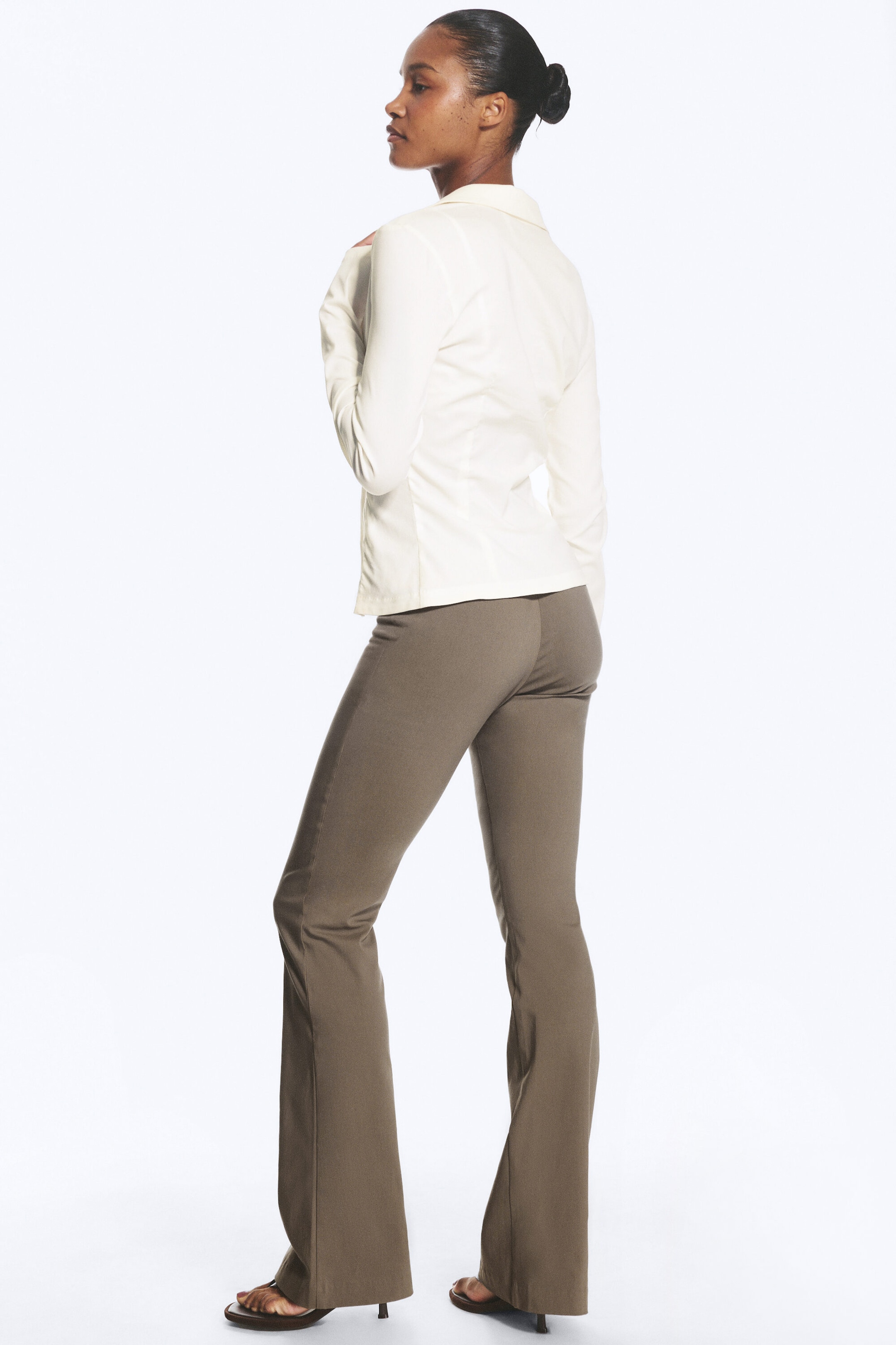 Taupe cendré - Pantalon bootcut taille basse - 3